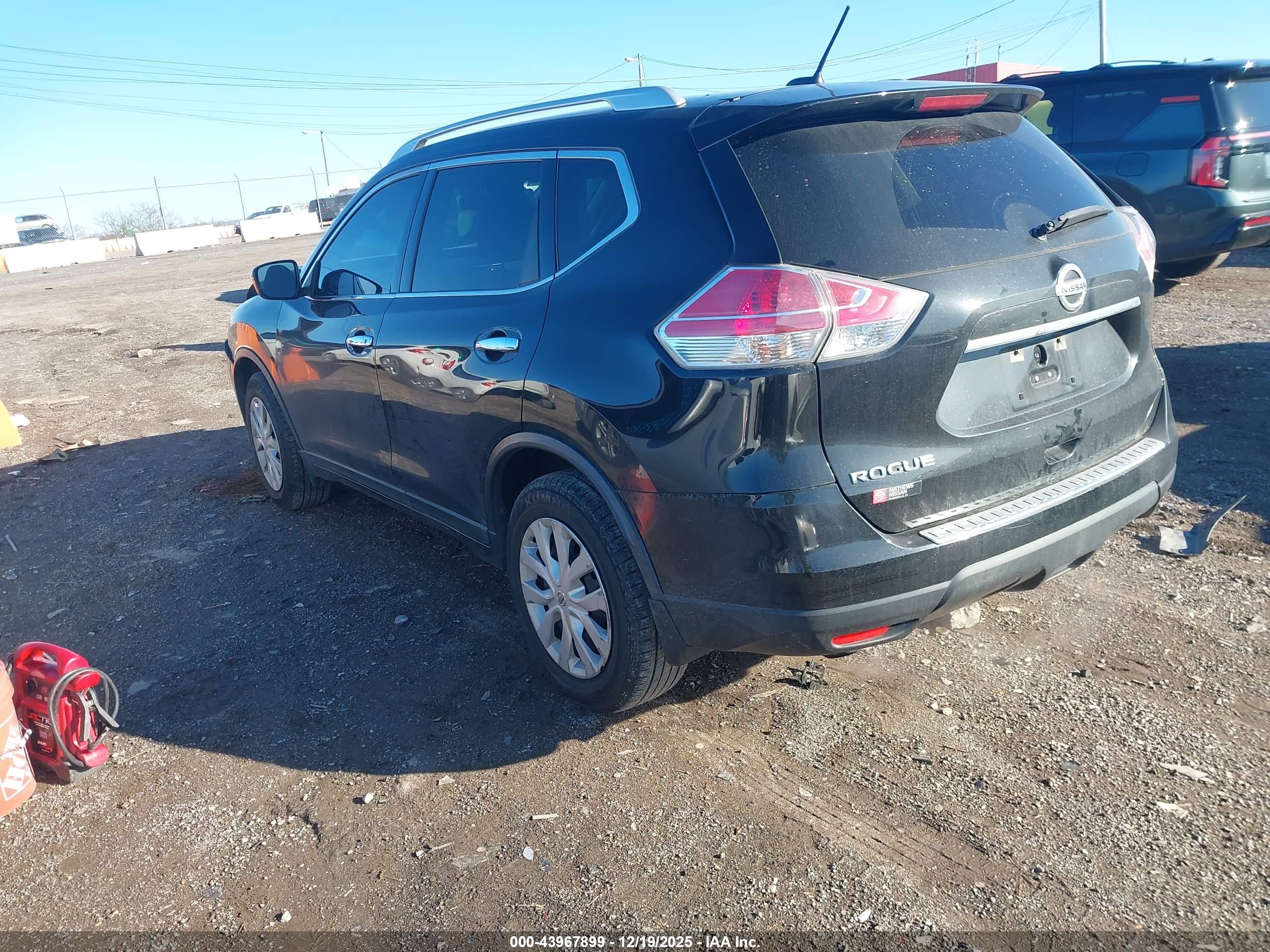 NISSAN ROGUE image 3