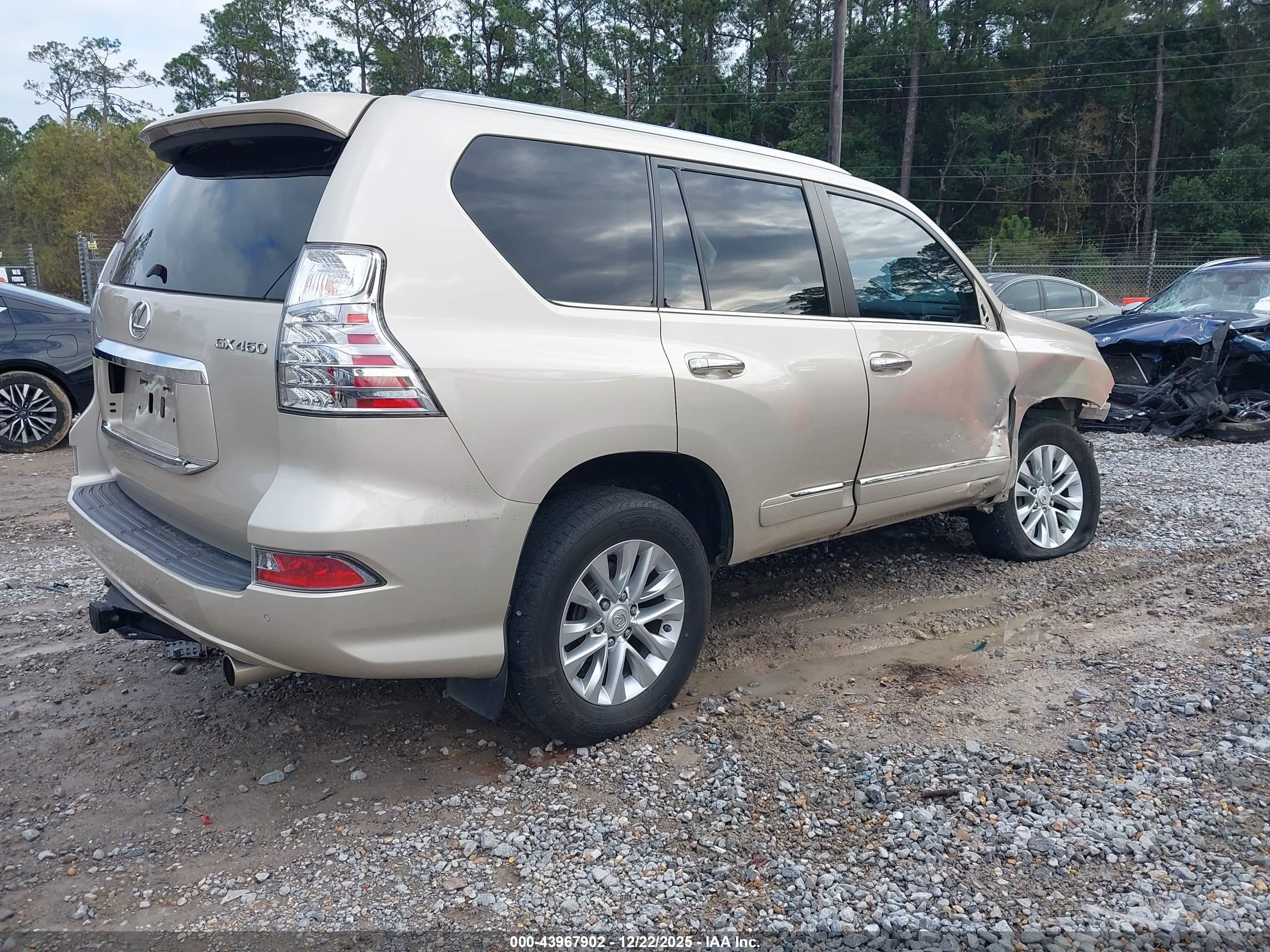 LEXUS GX image 4