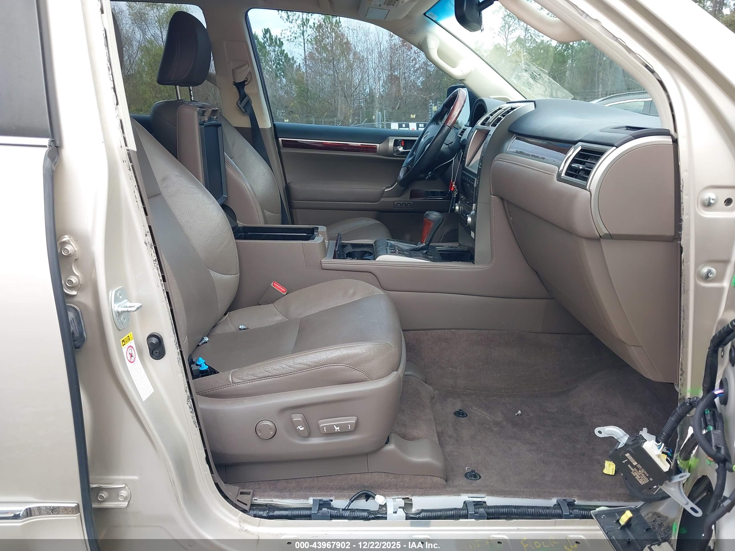 LEXUS GX image 5