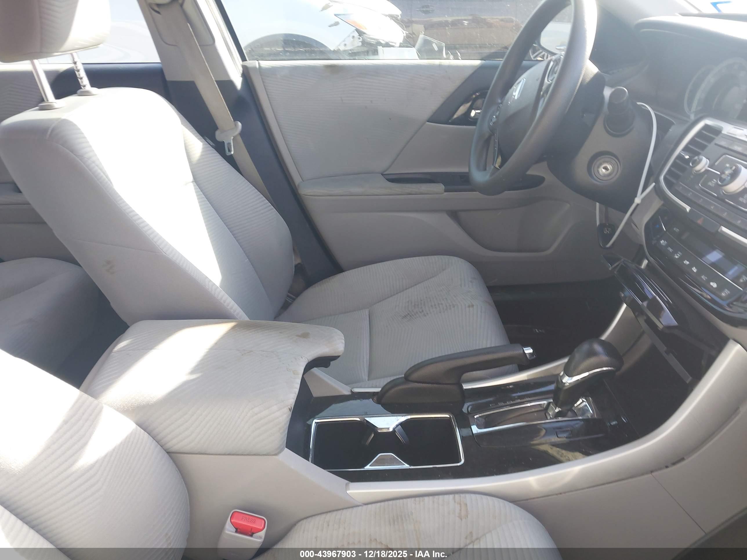 HONDA ACCORD image 5