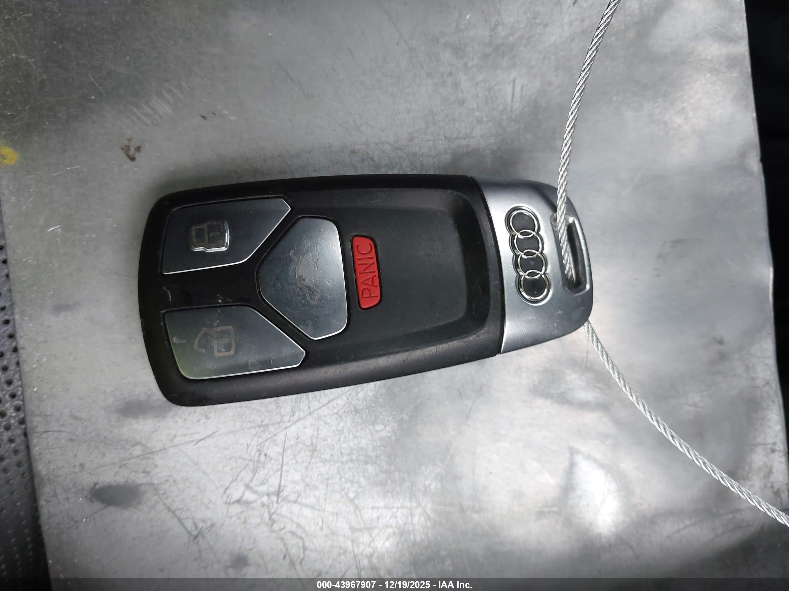 AUDI Q7 image 11