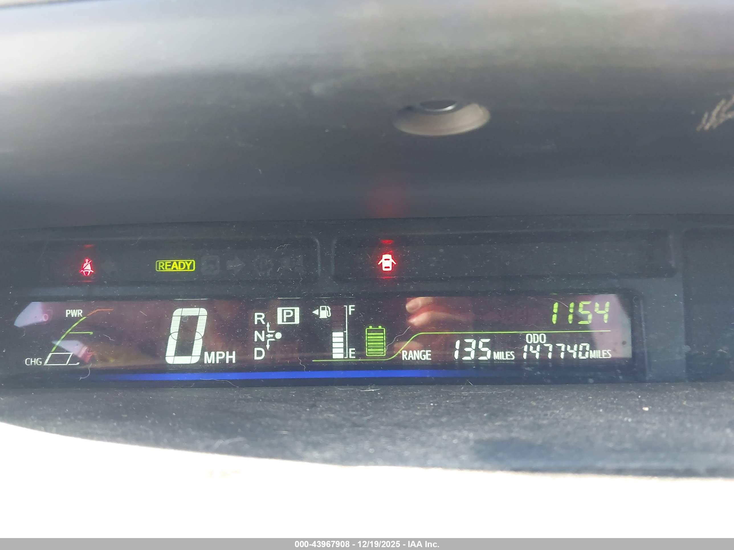 TOYOTA PRIUS image 7