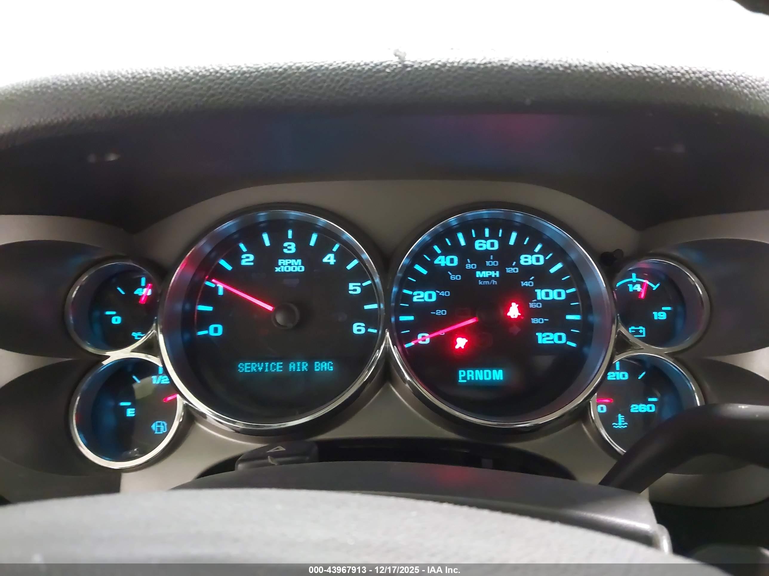 CHEVROLET SILVERADO image 7