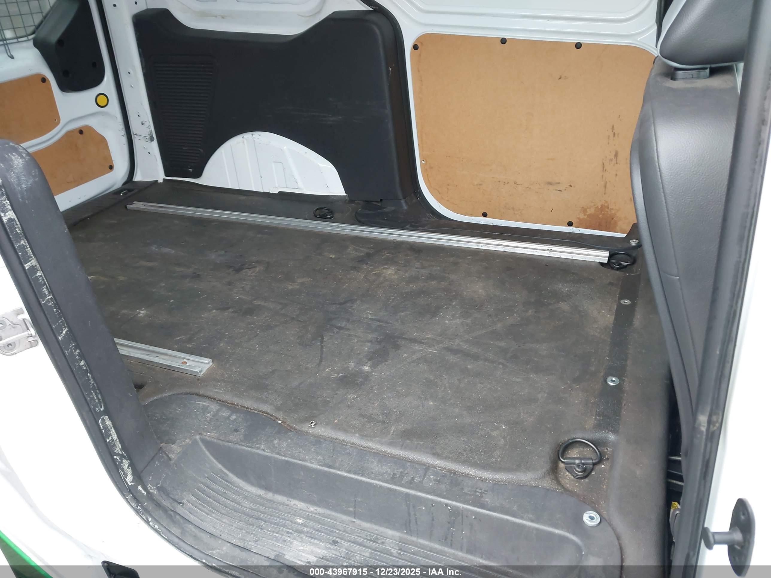 FORD TRANSIT image 8