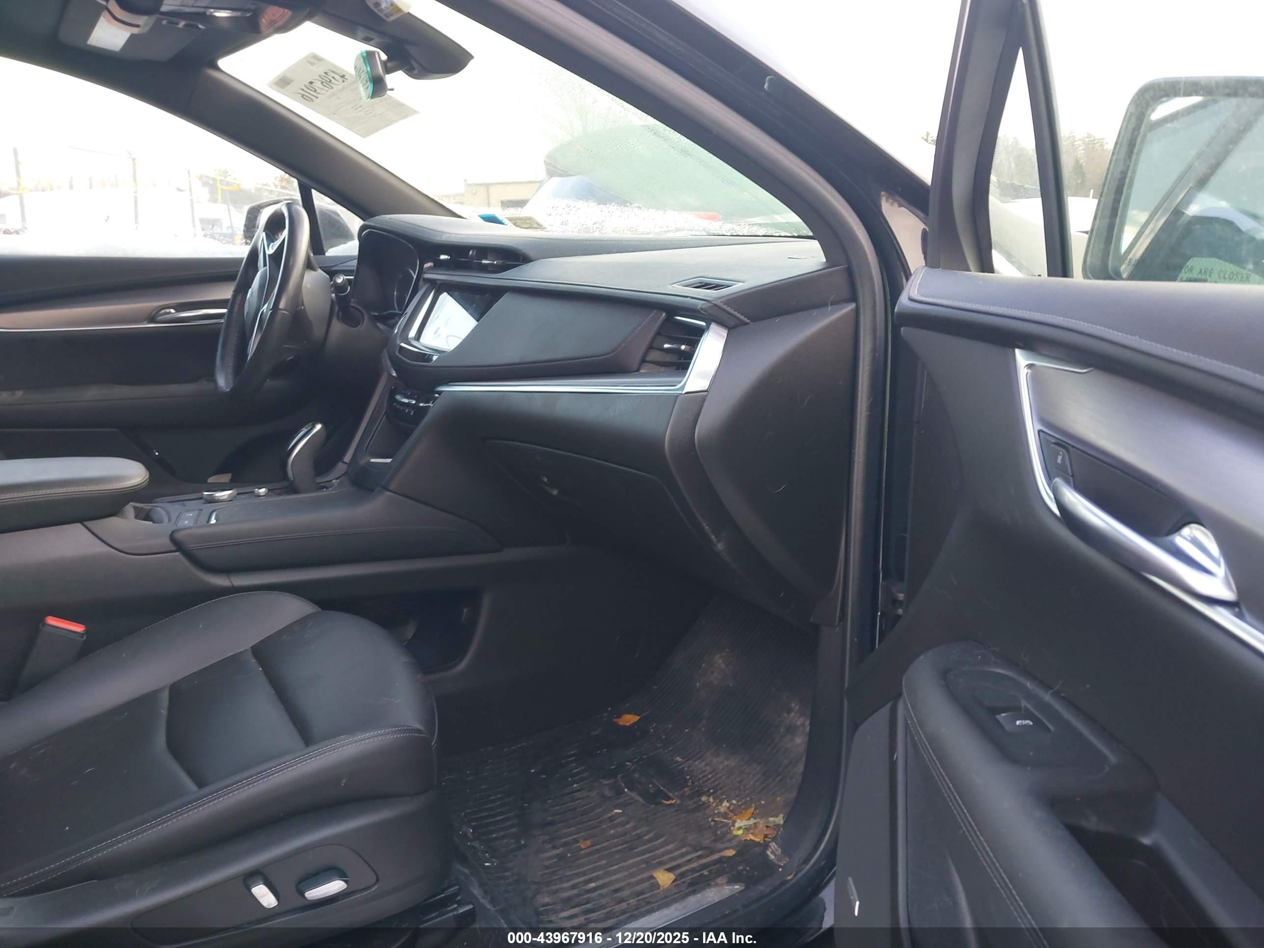CADILLAC XT5 image 5