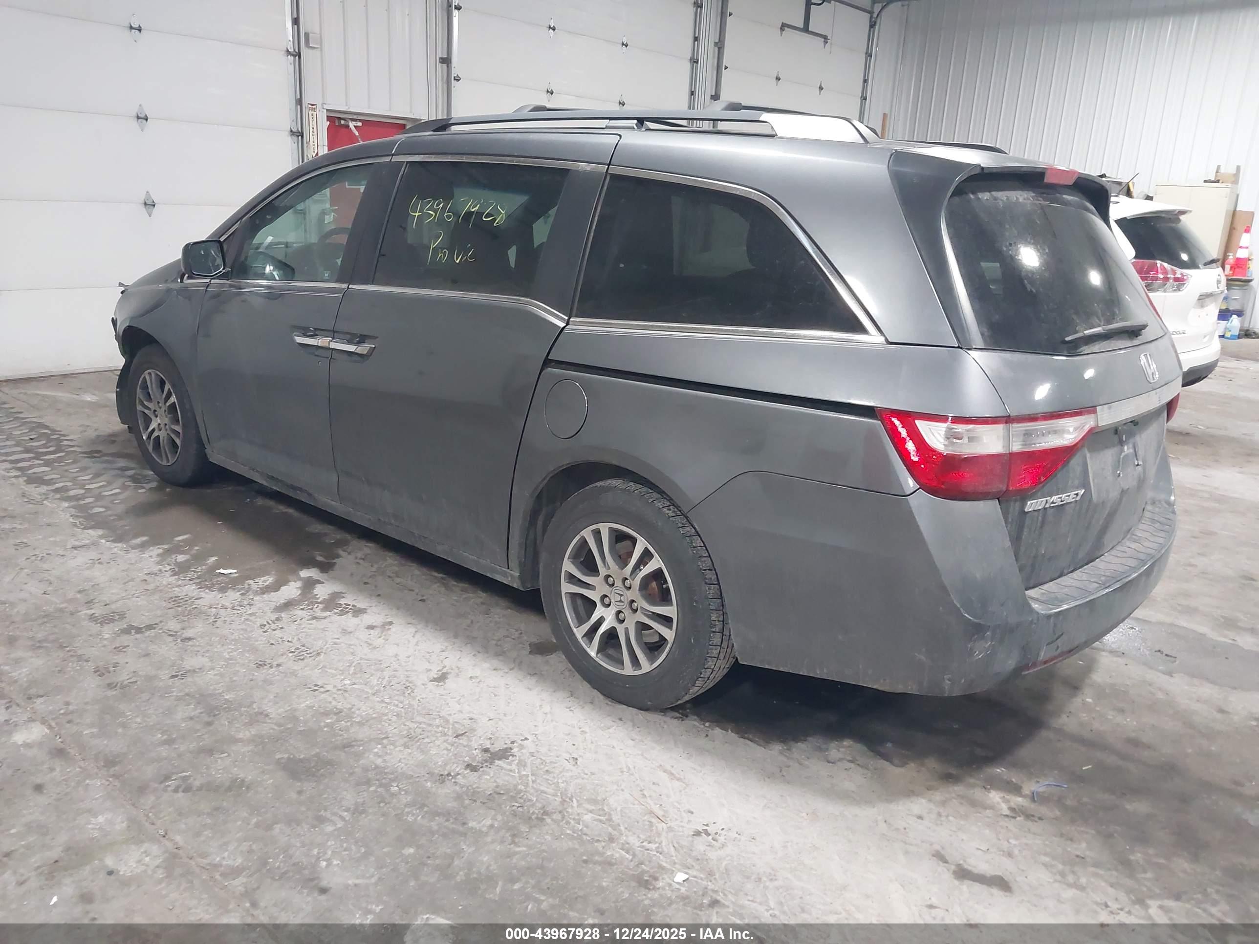 HONDA ODYSSEY image 3