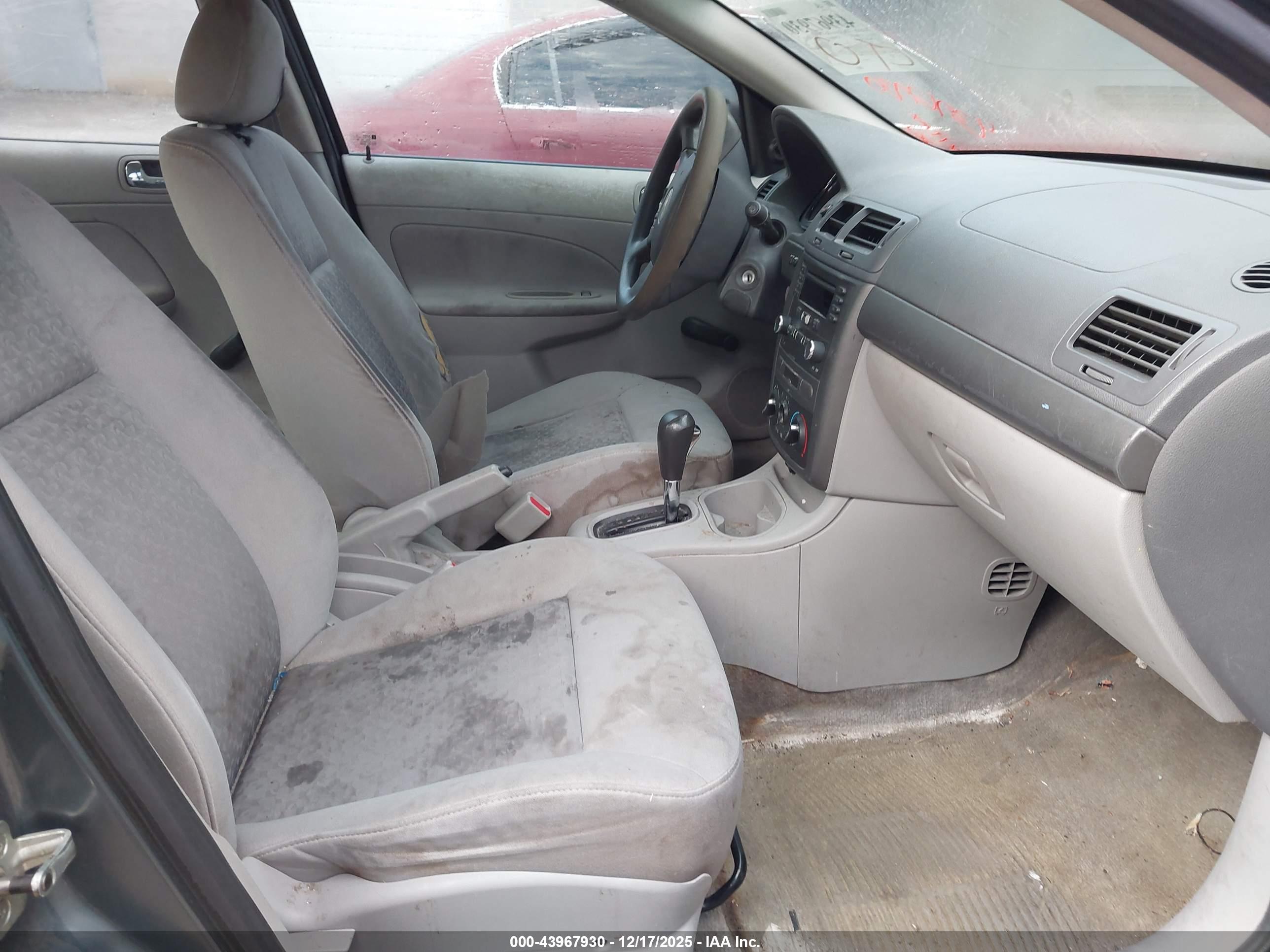 CHEVROLET COBALT image 5
