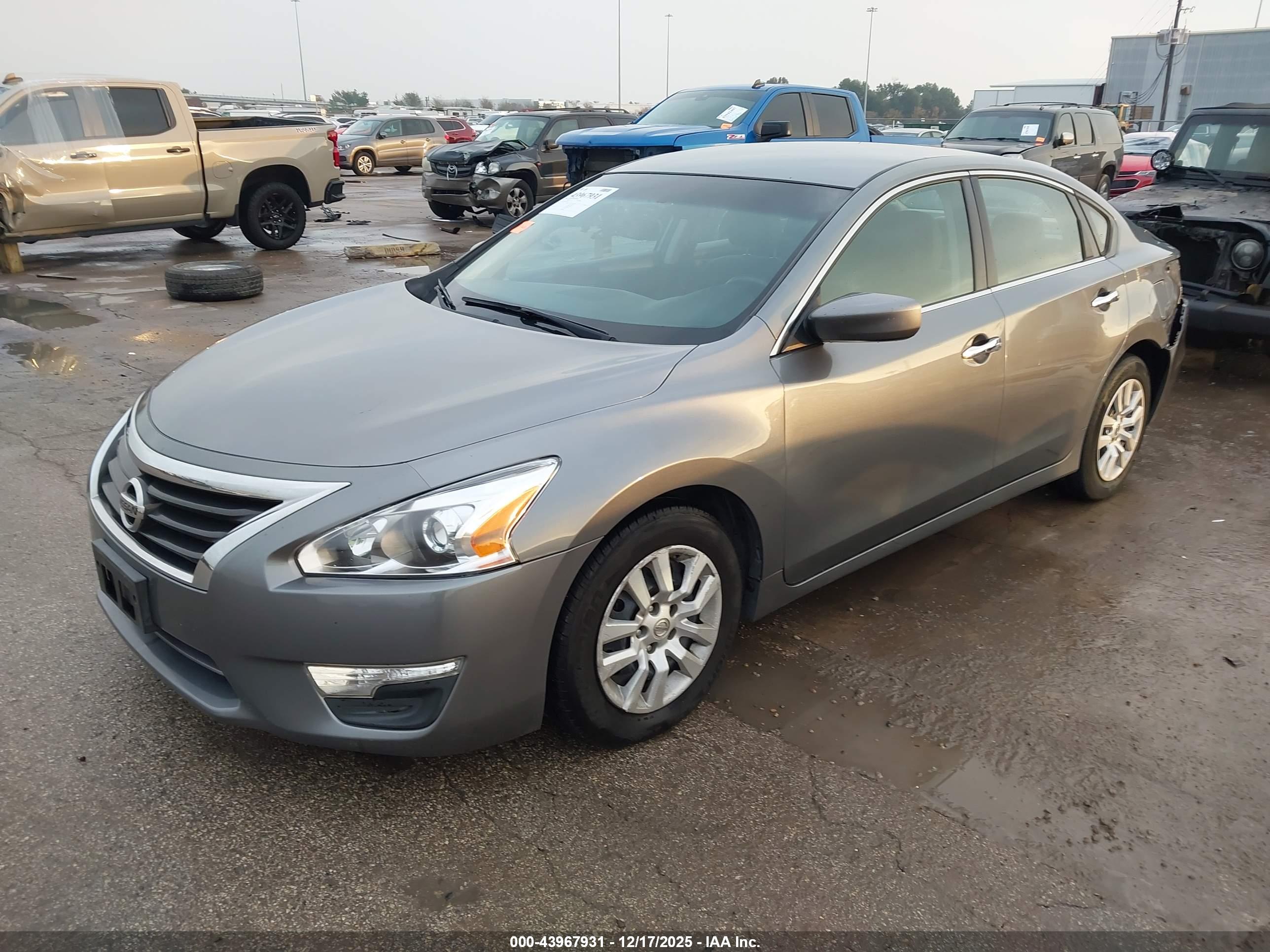 NISSAN ALTIMA image 2