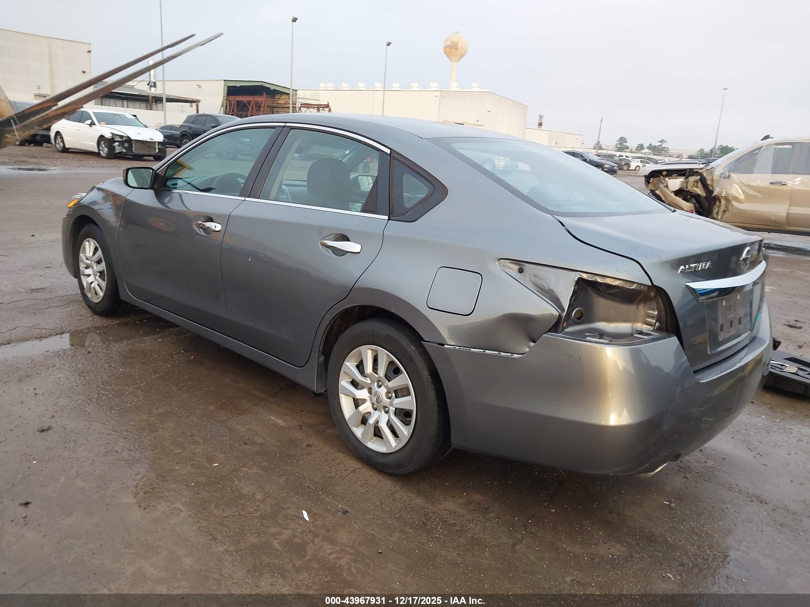 NISSAN ALTIMA image 3