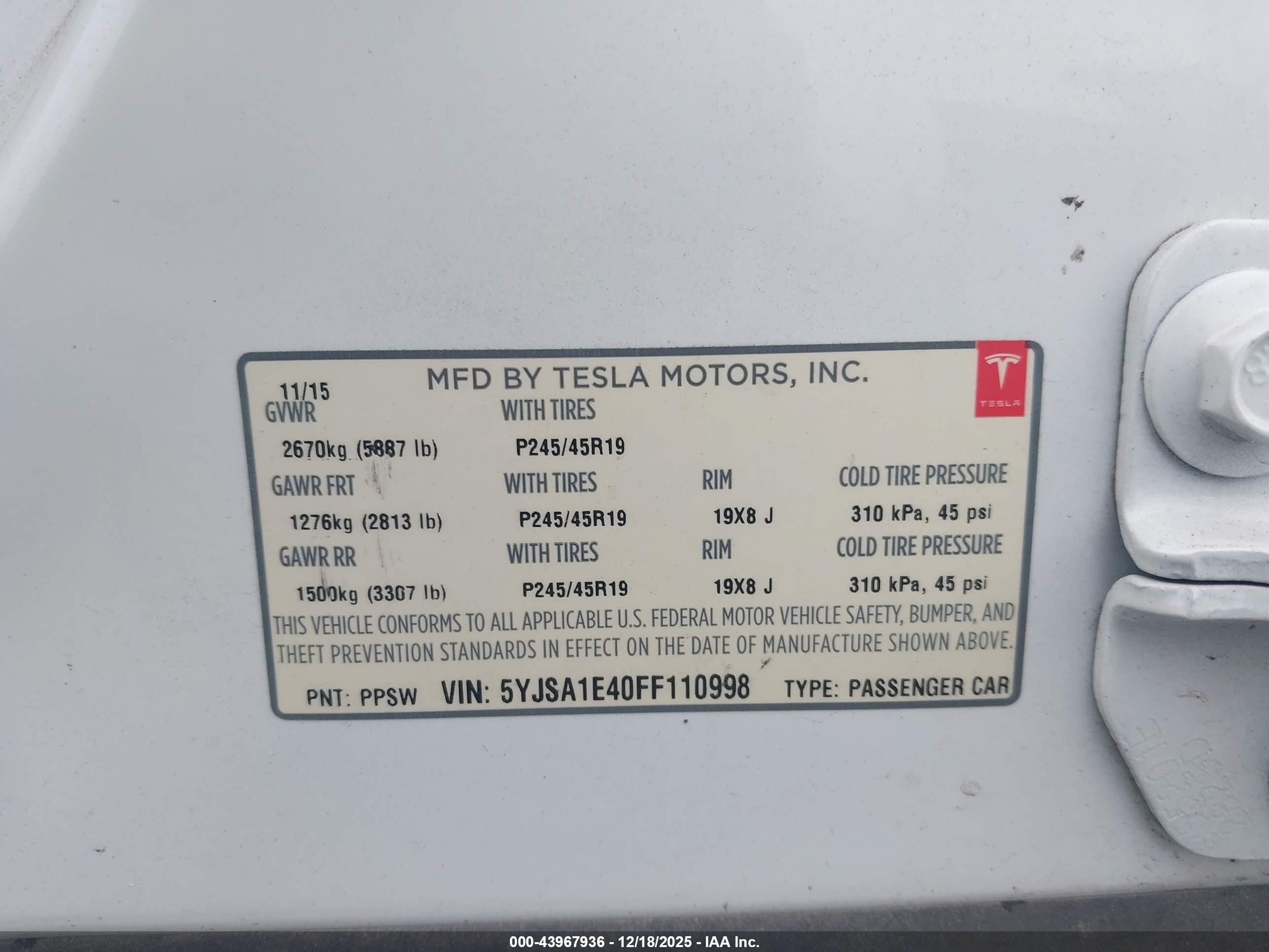 TESLA MODEL image 9