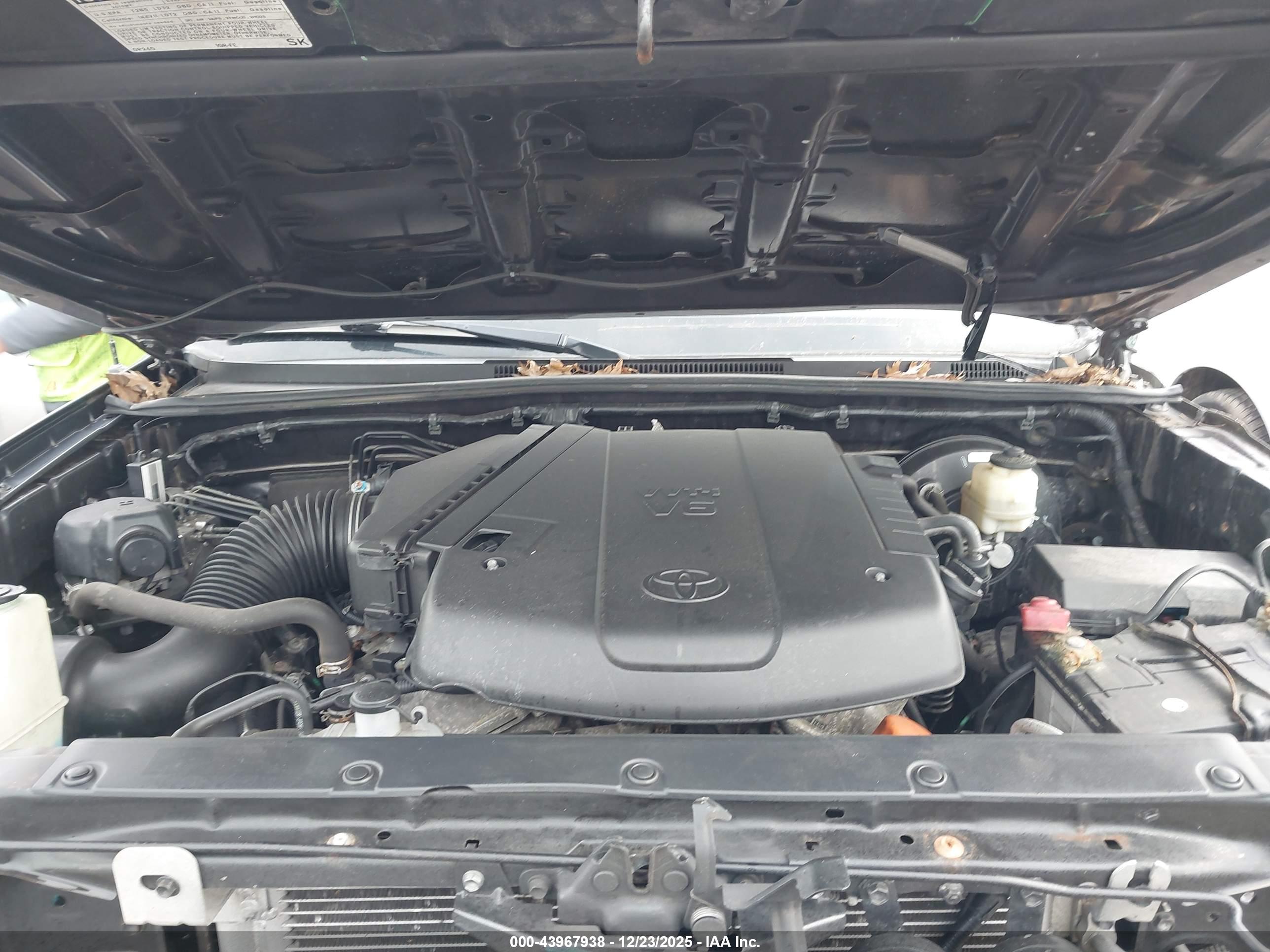 TOYOTA TACOMA image 10