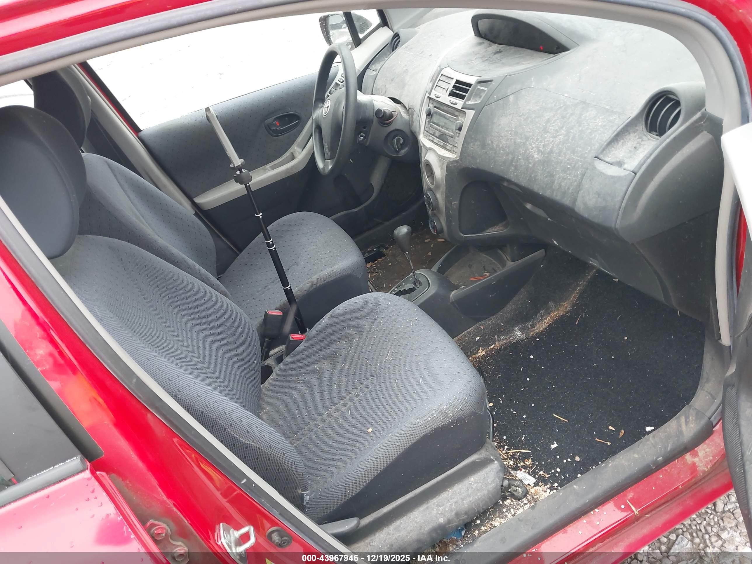 TOYOTA YARIS image 5