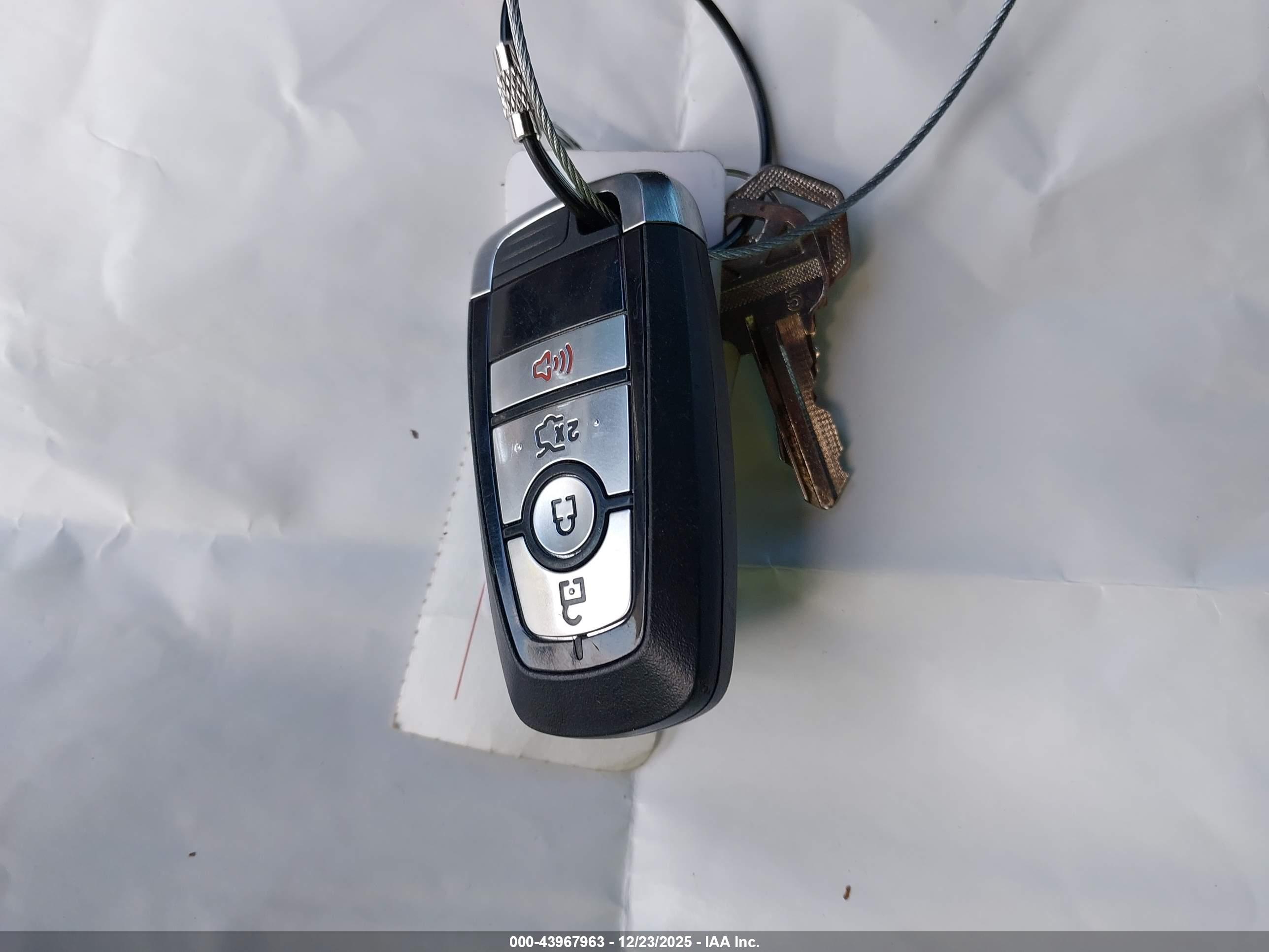 FORD MUSTANG image 11