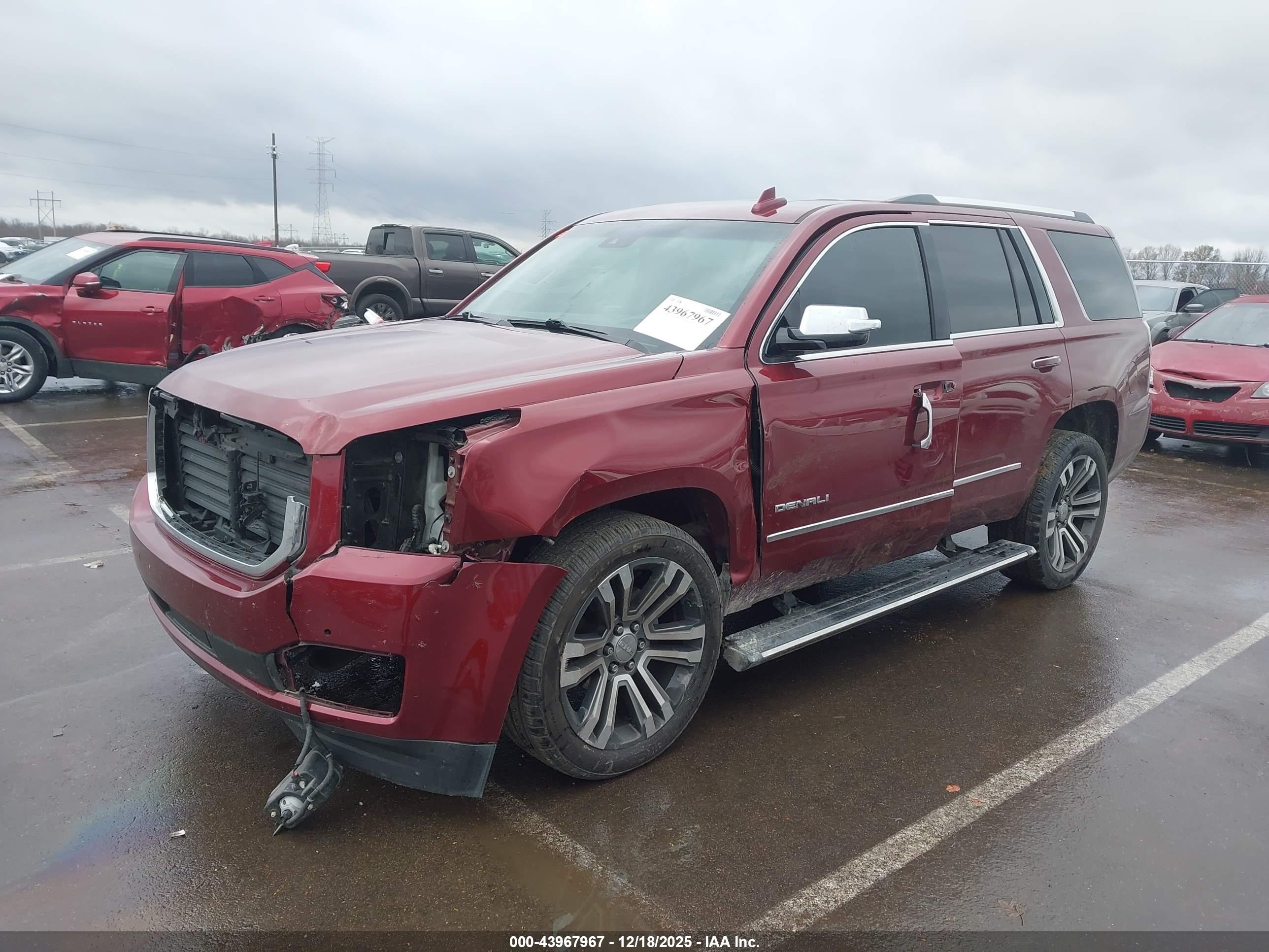 GMC YUKON image 2