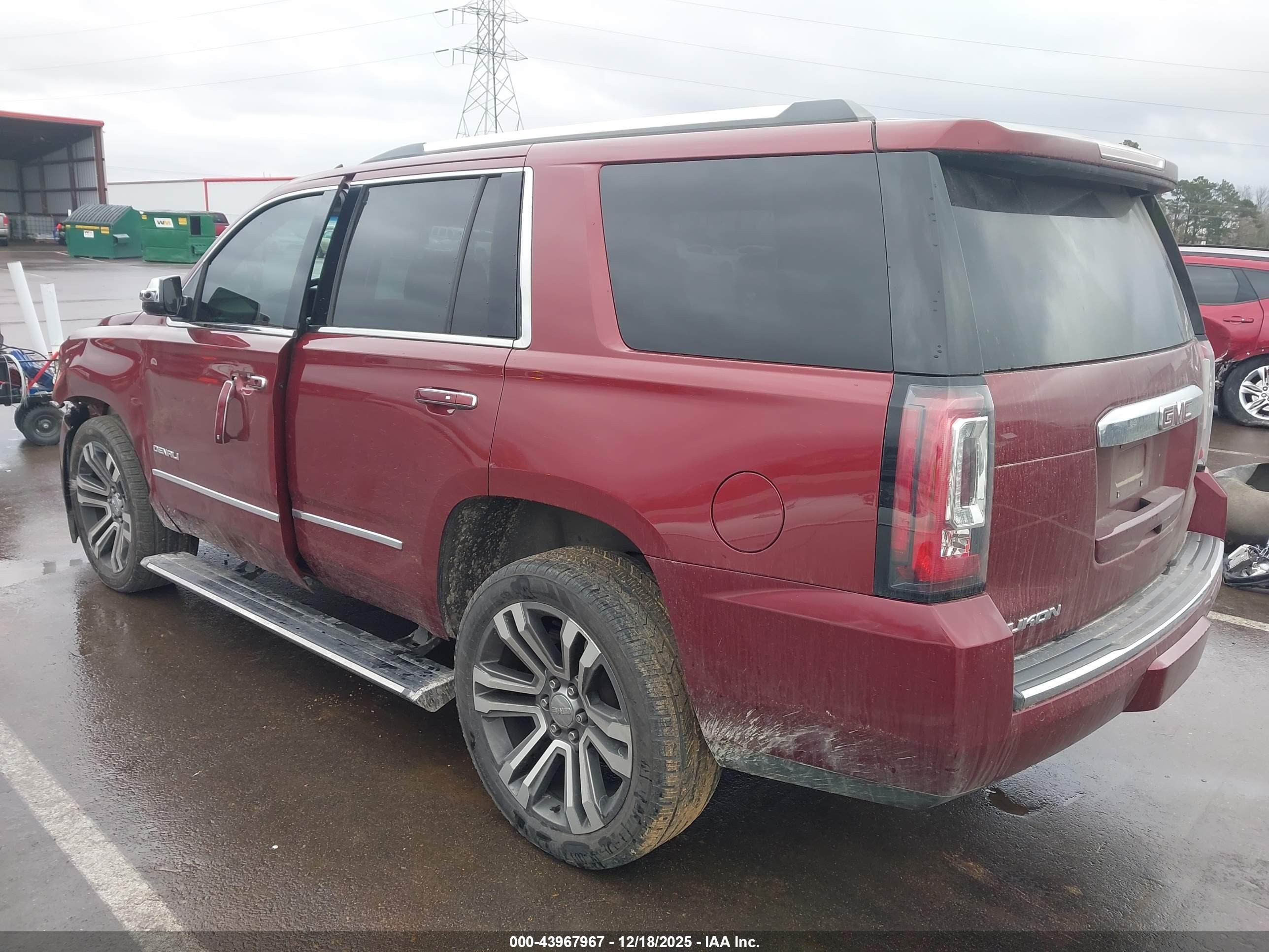 GMC YUKON image 3