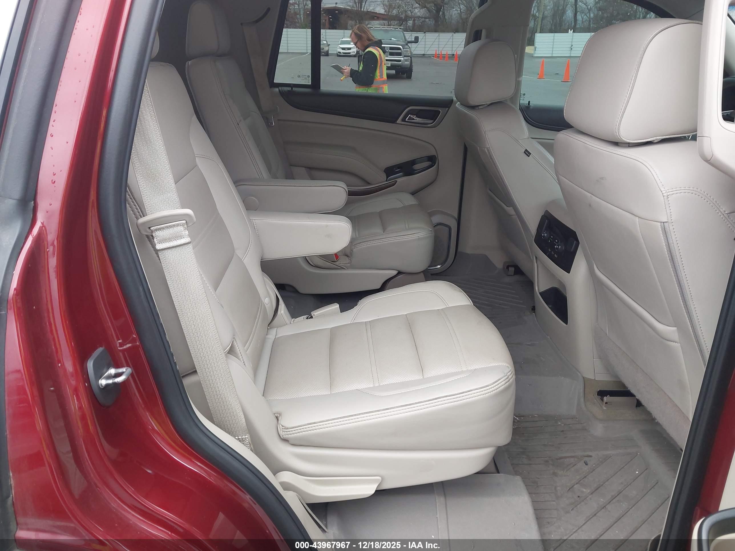 GMC YUKON image 8