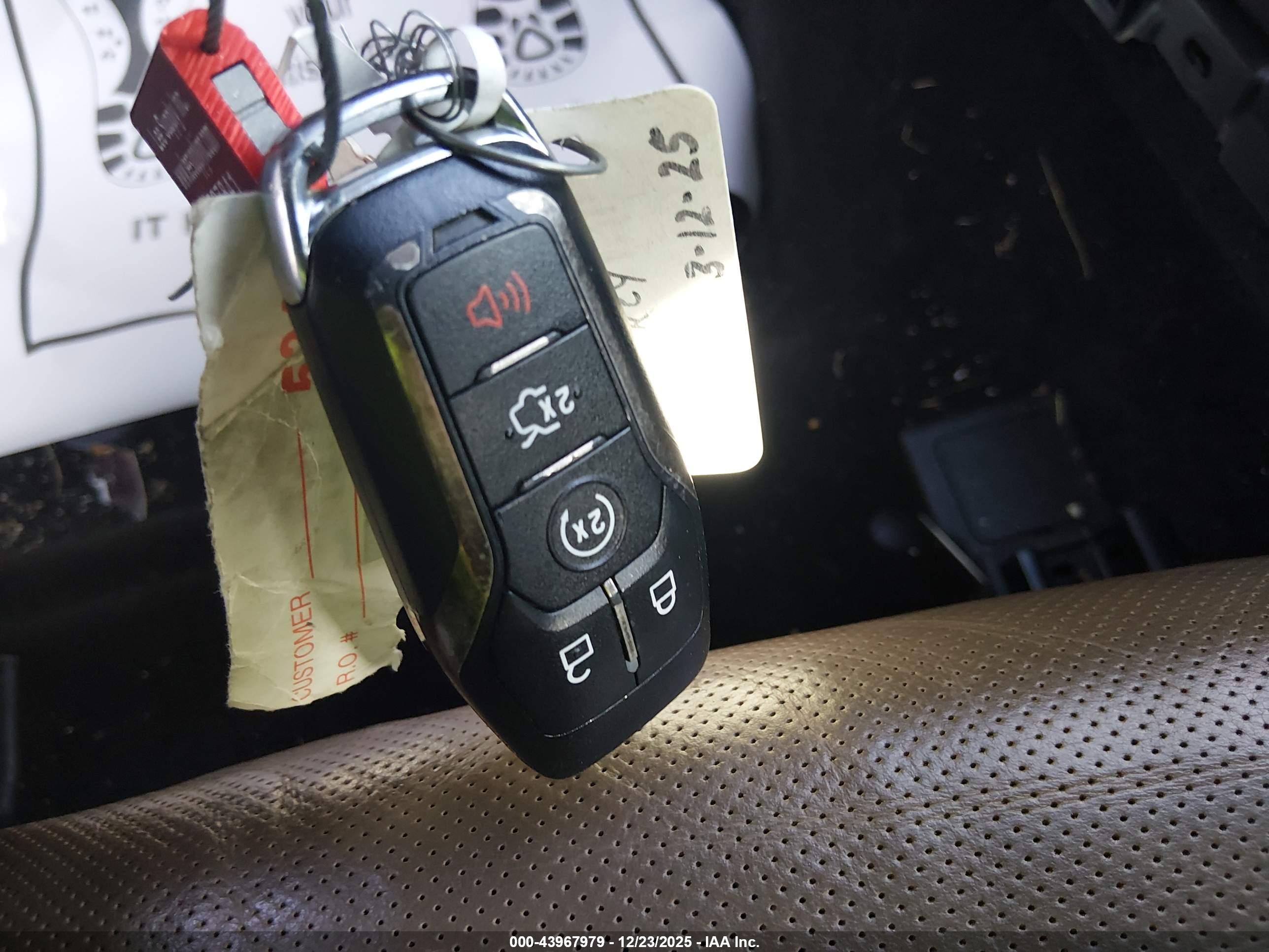 LINCOLN MKZ image 11