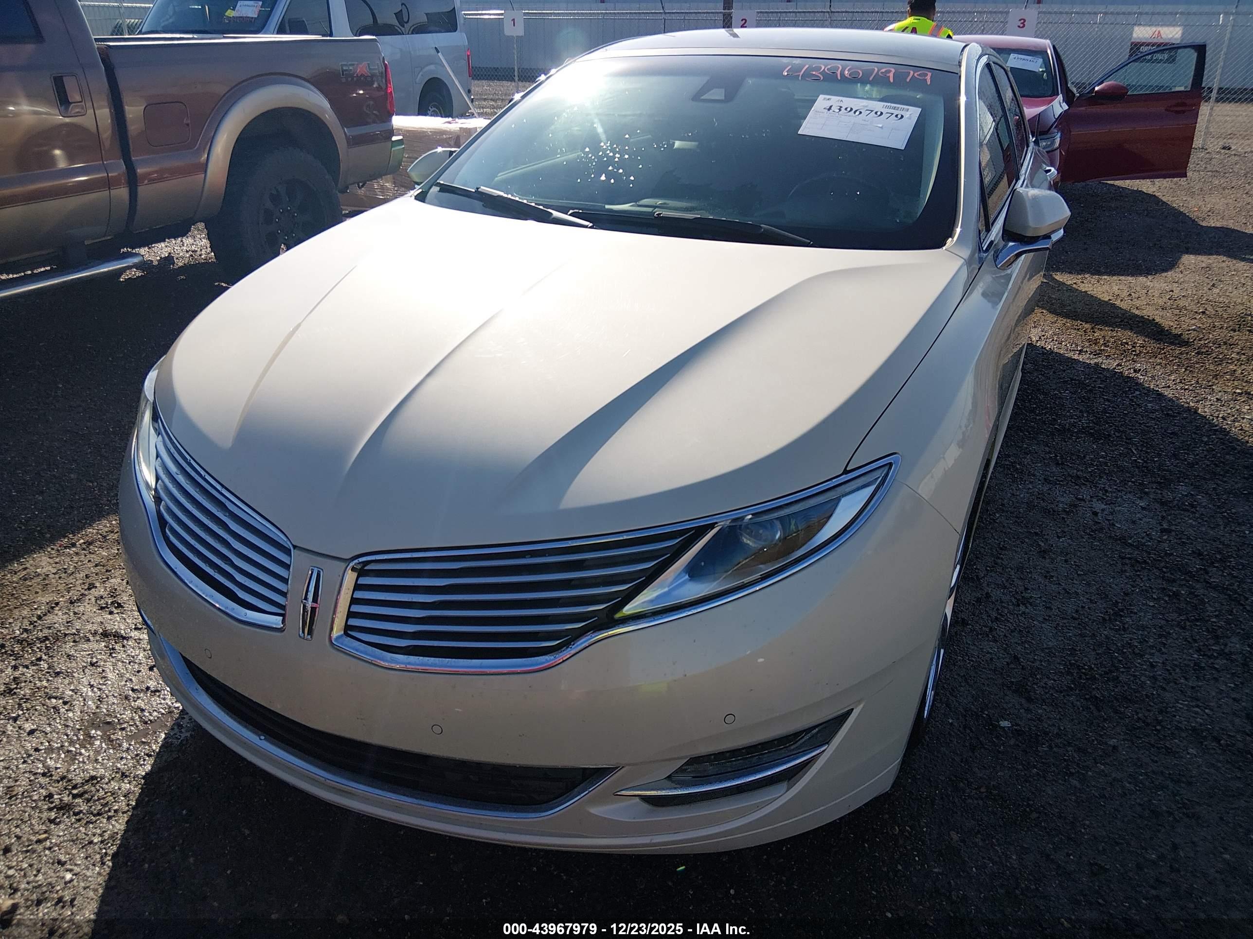 LINCOLN MKZ image 6