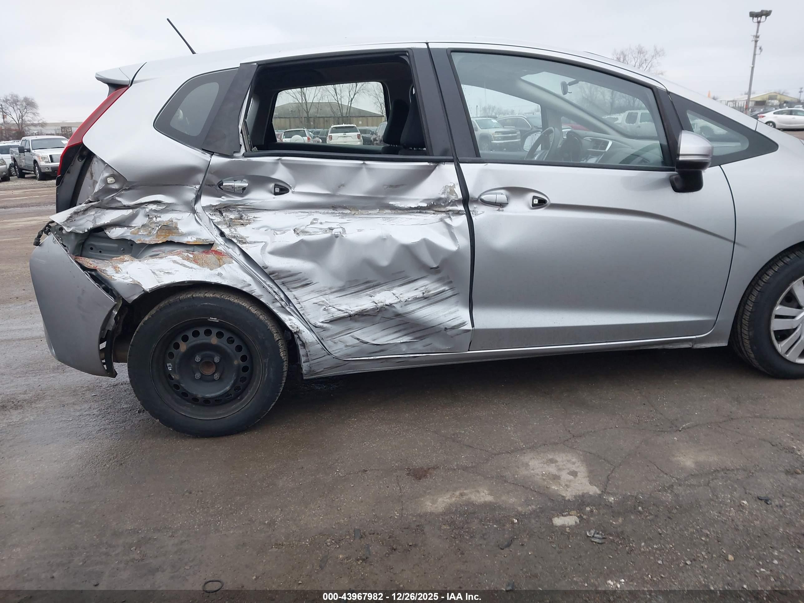 HONDA FIT image 6