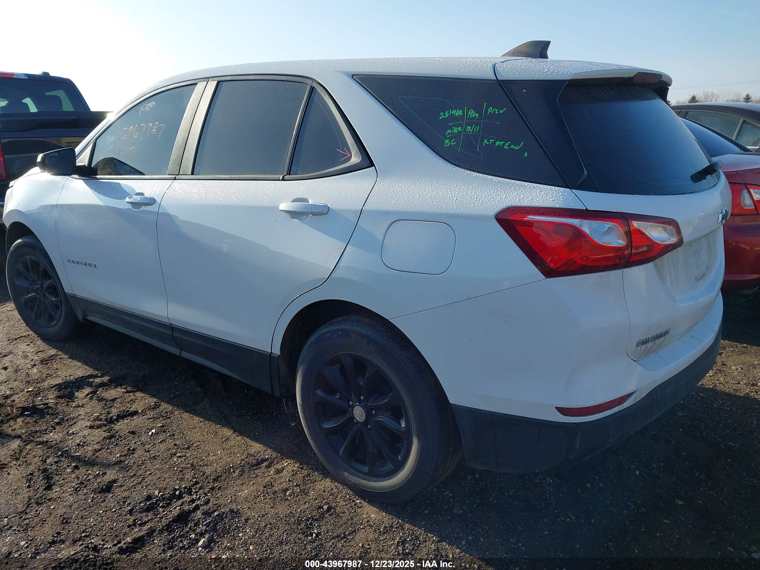 CHEVROLET EQUINOX image 3