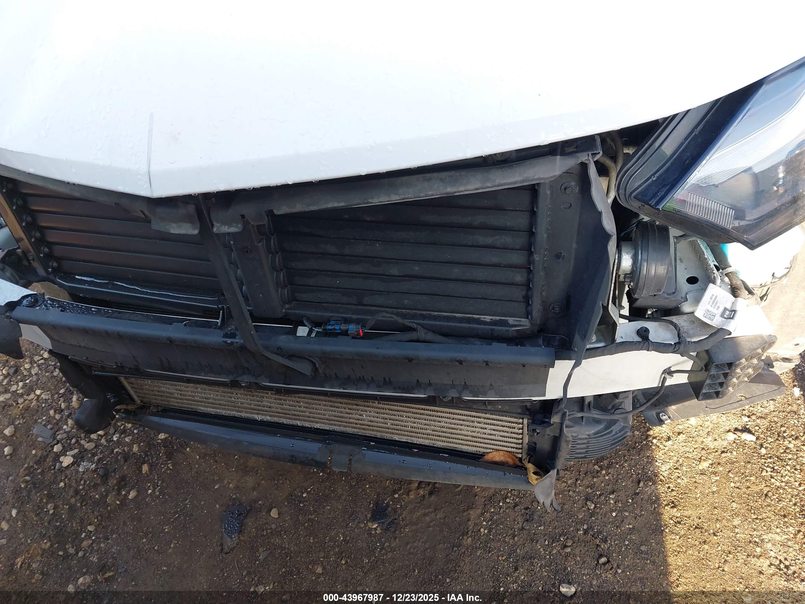 CHEVROLET EQUINOX image 6