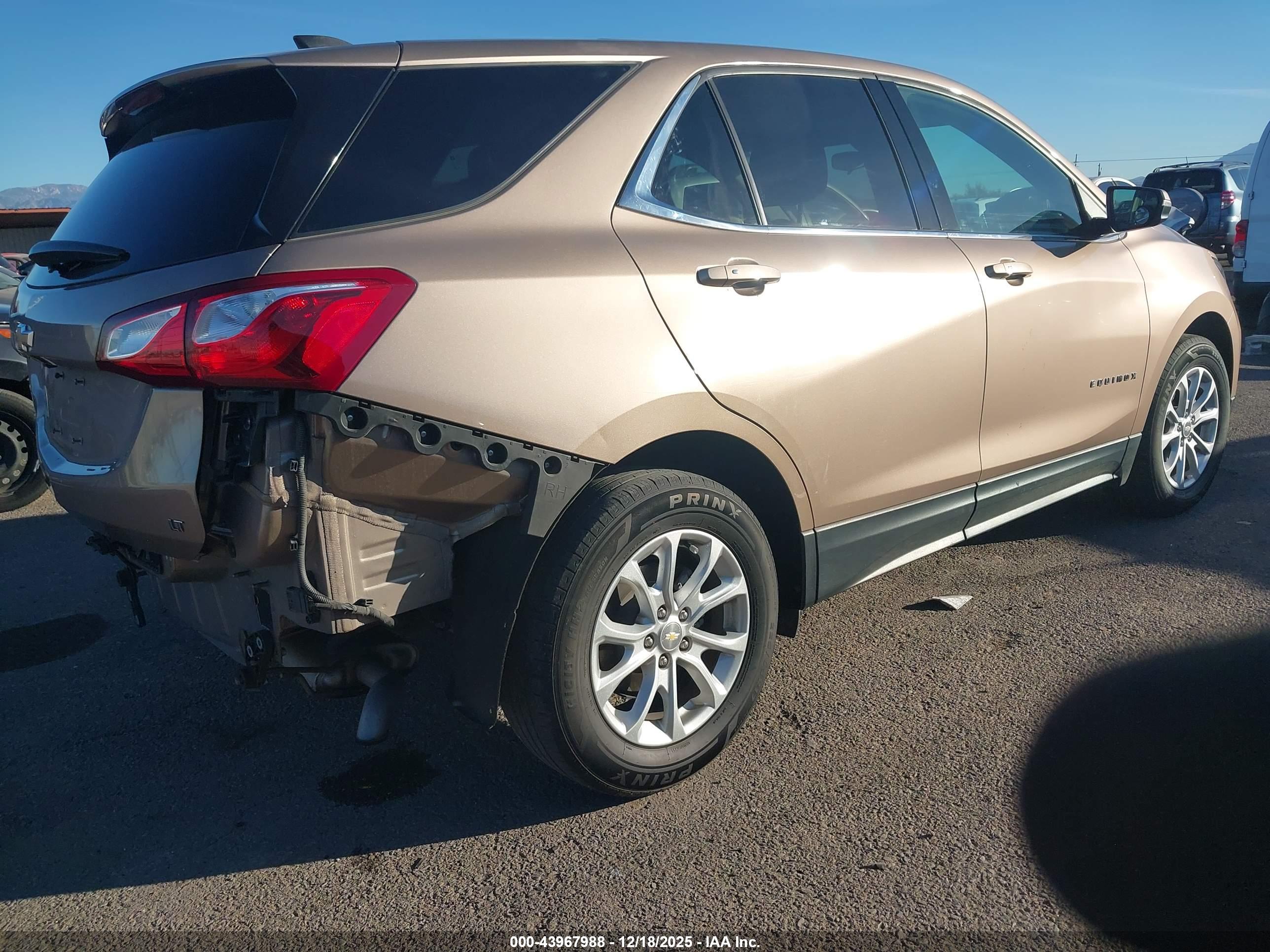 CHEVROLET EQUINOX image 4