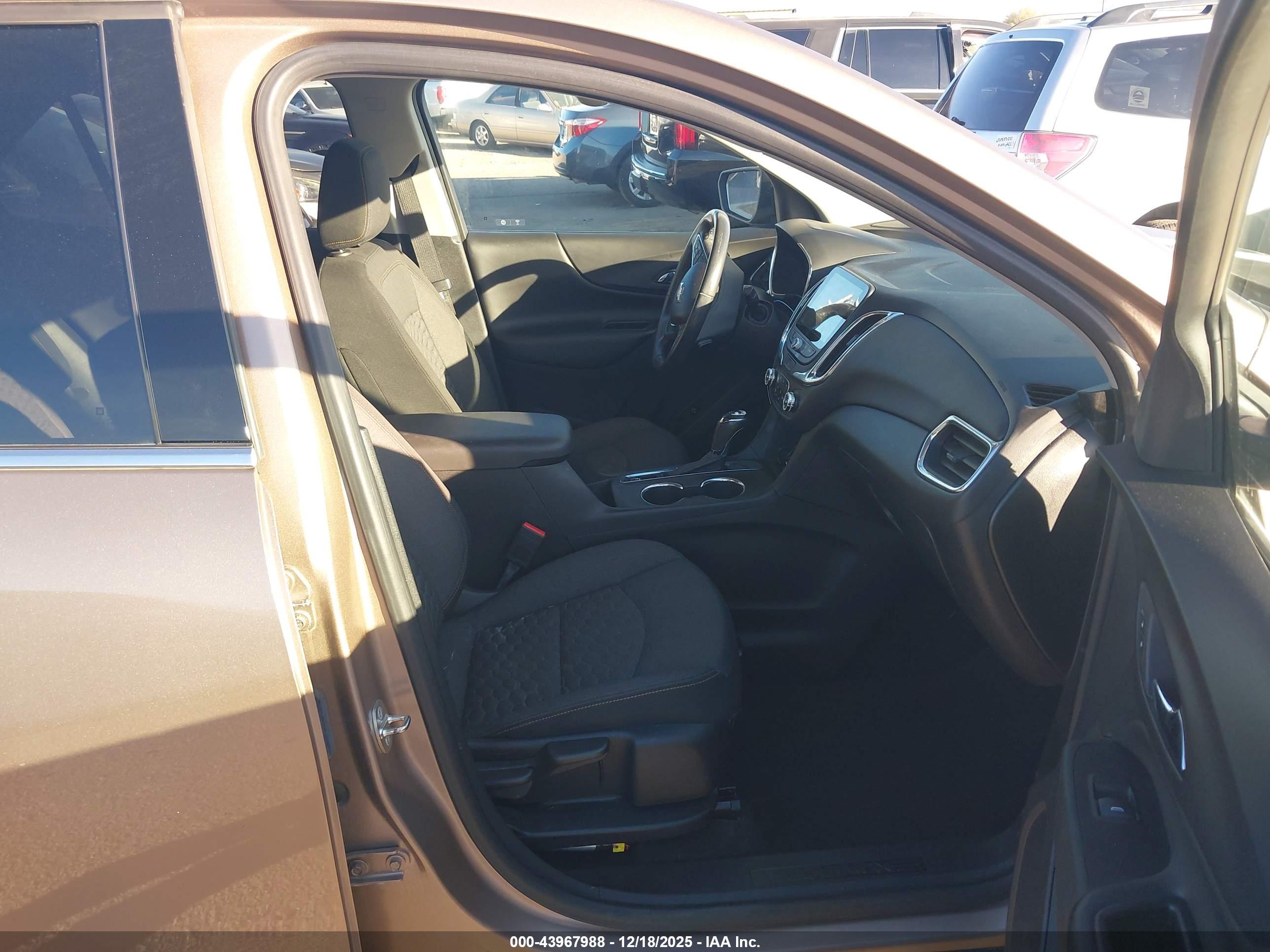 CHEVROLET EQUINOX image 5