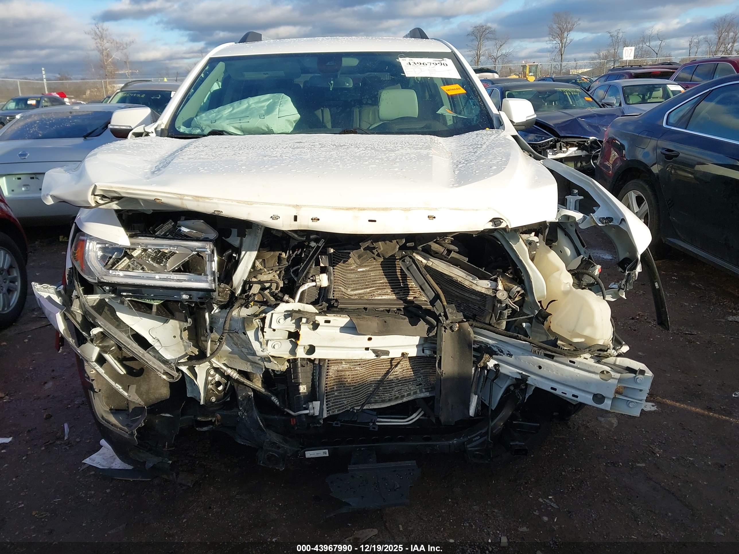 GMC ACADIA image 6
