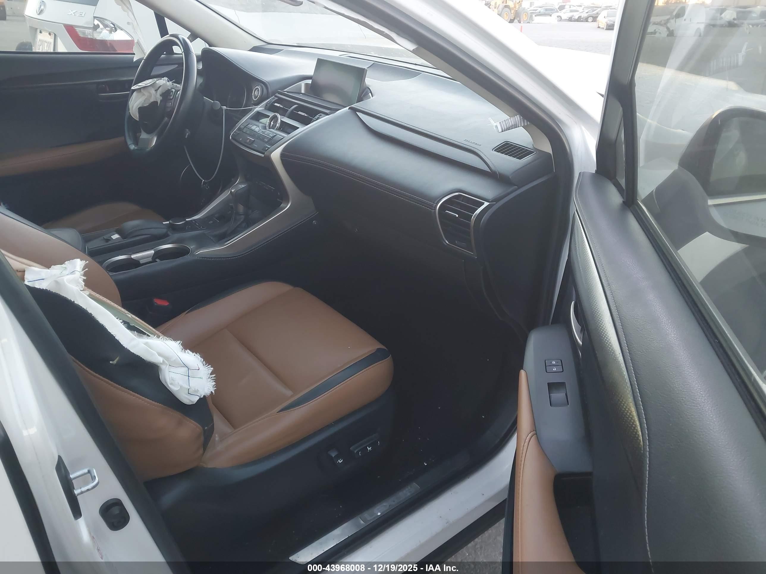 LEXUS NX image 5