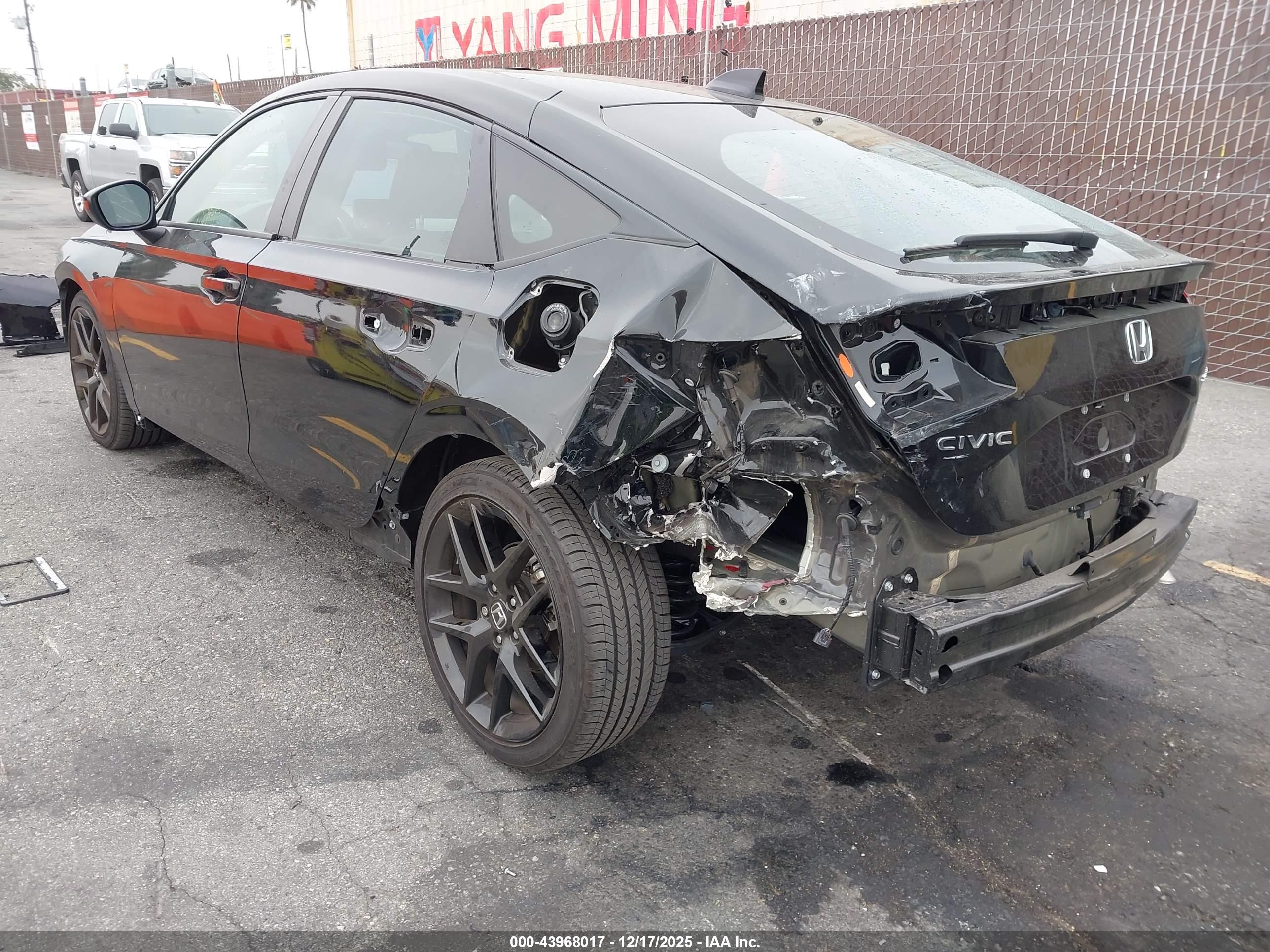 HONDA CIVIC image 3