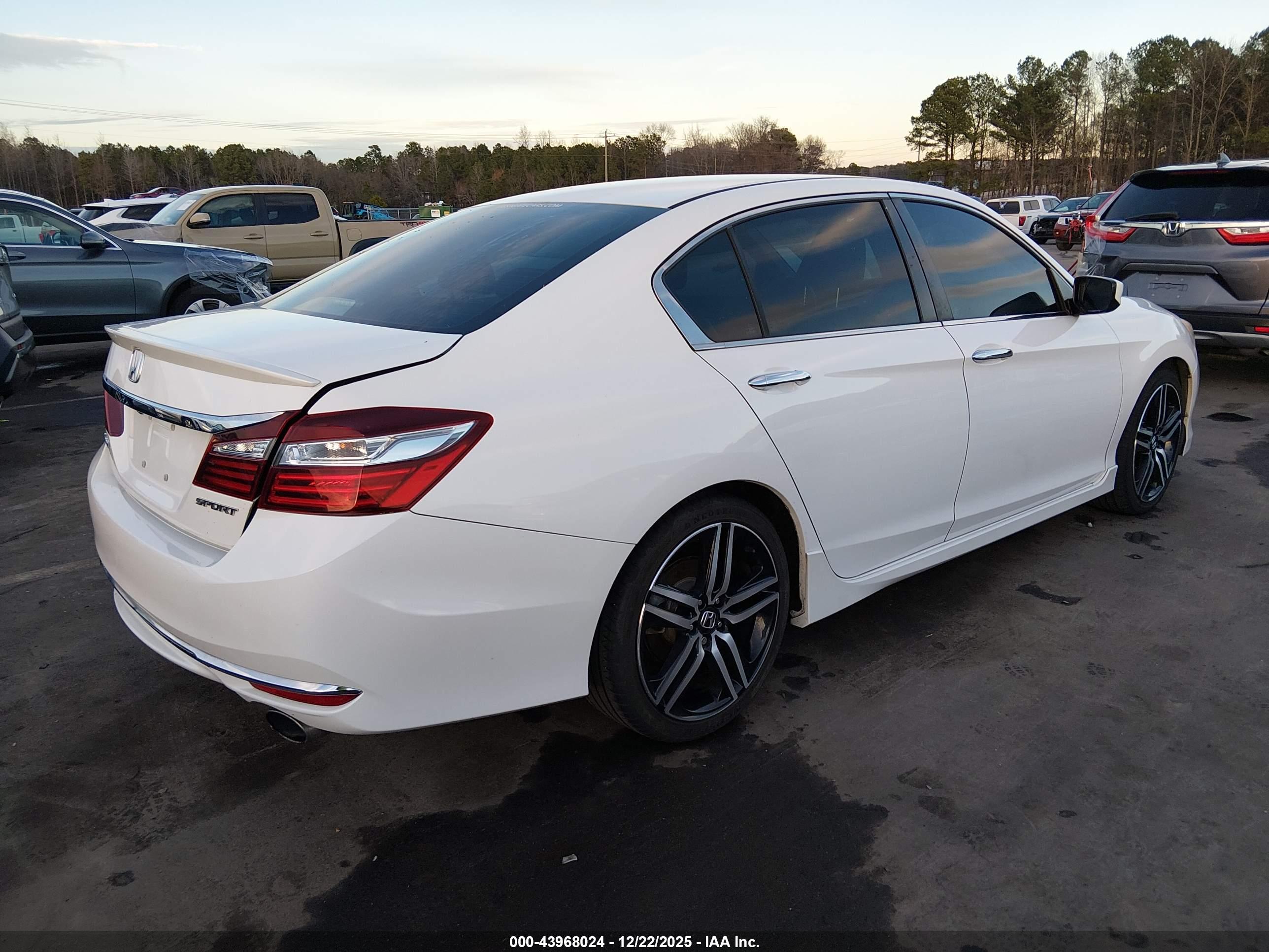 HONDA ACCORD image 4