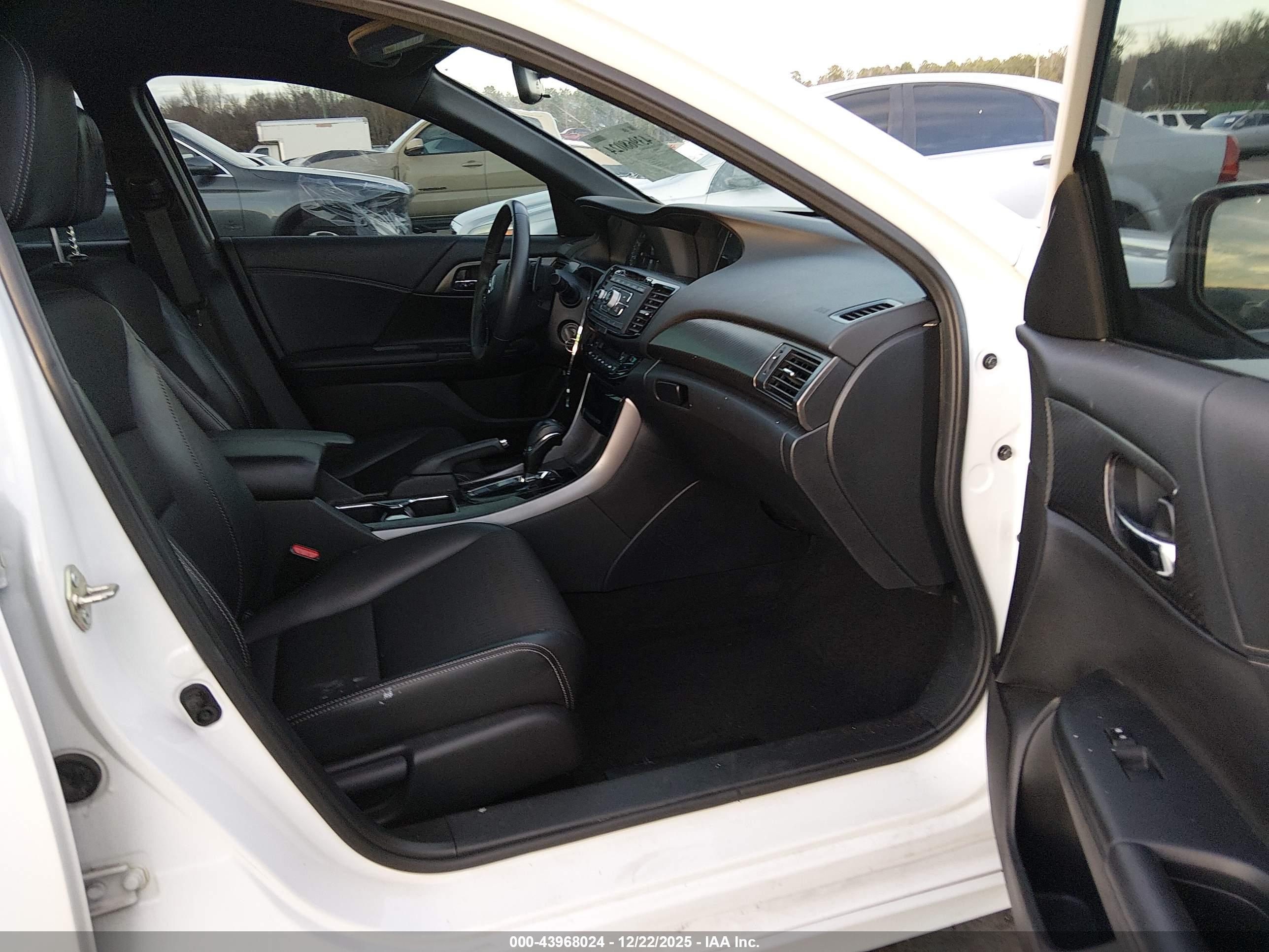 HONDA ACCORD image 5