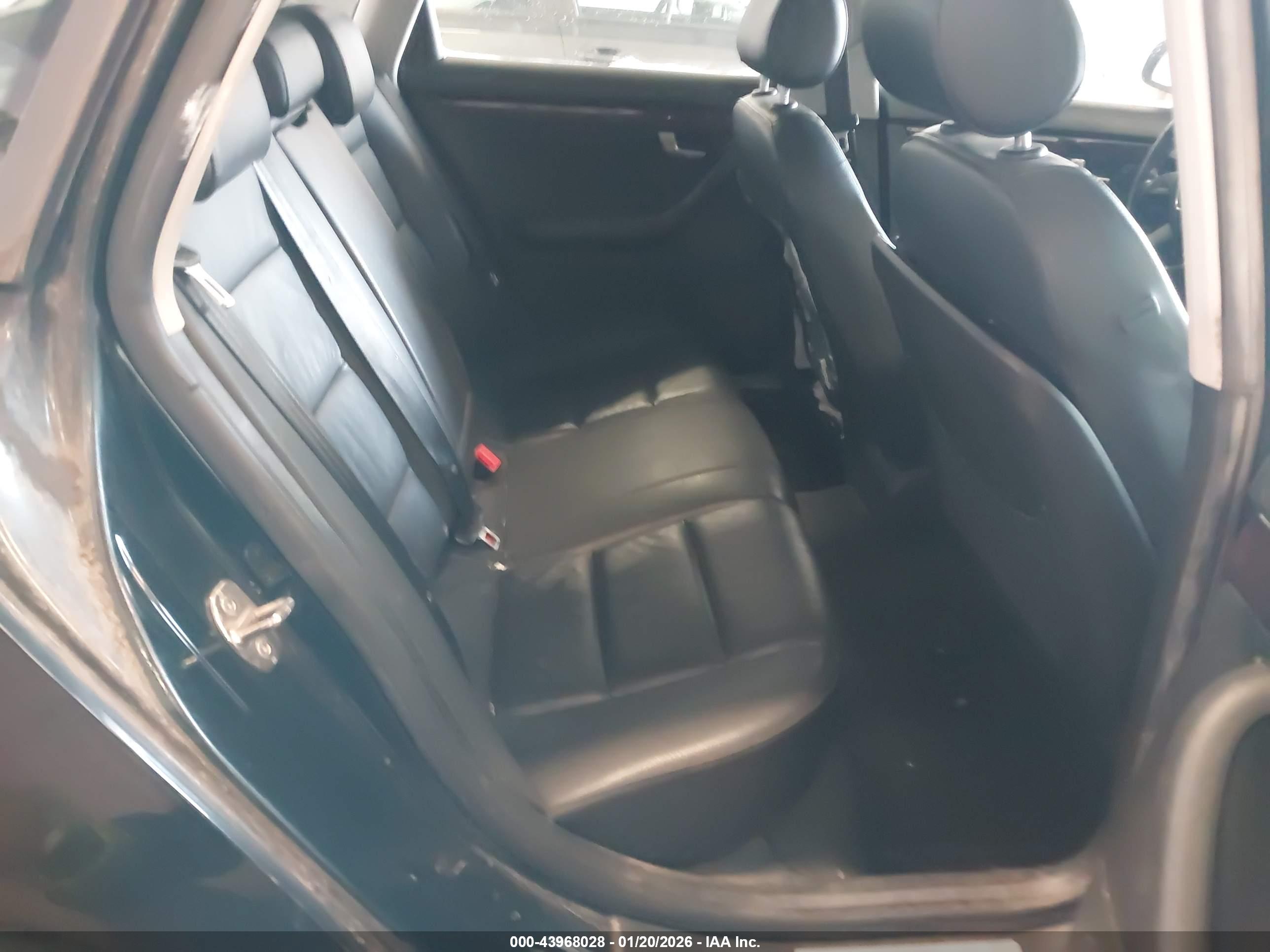 AUDI A4 image 8