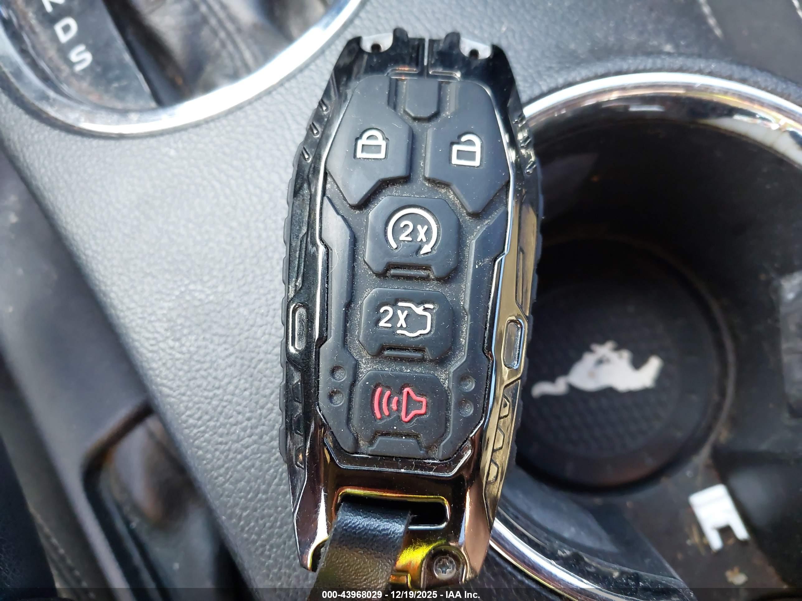 FORD MUSTANG image 11