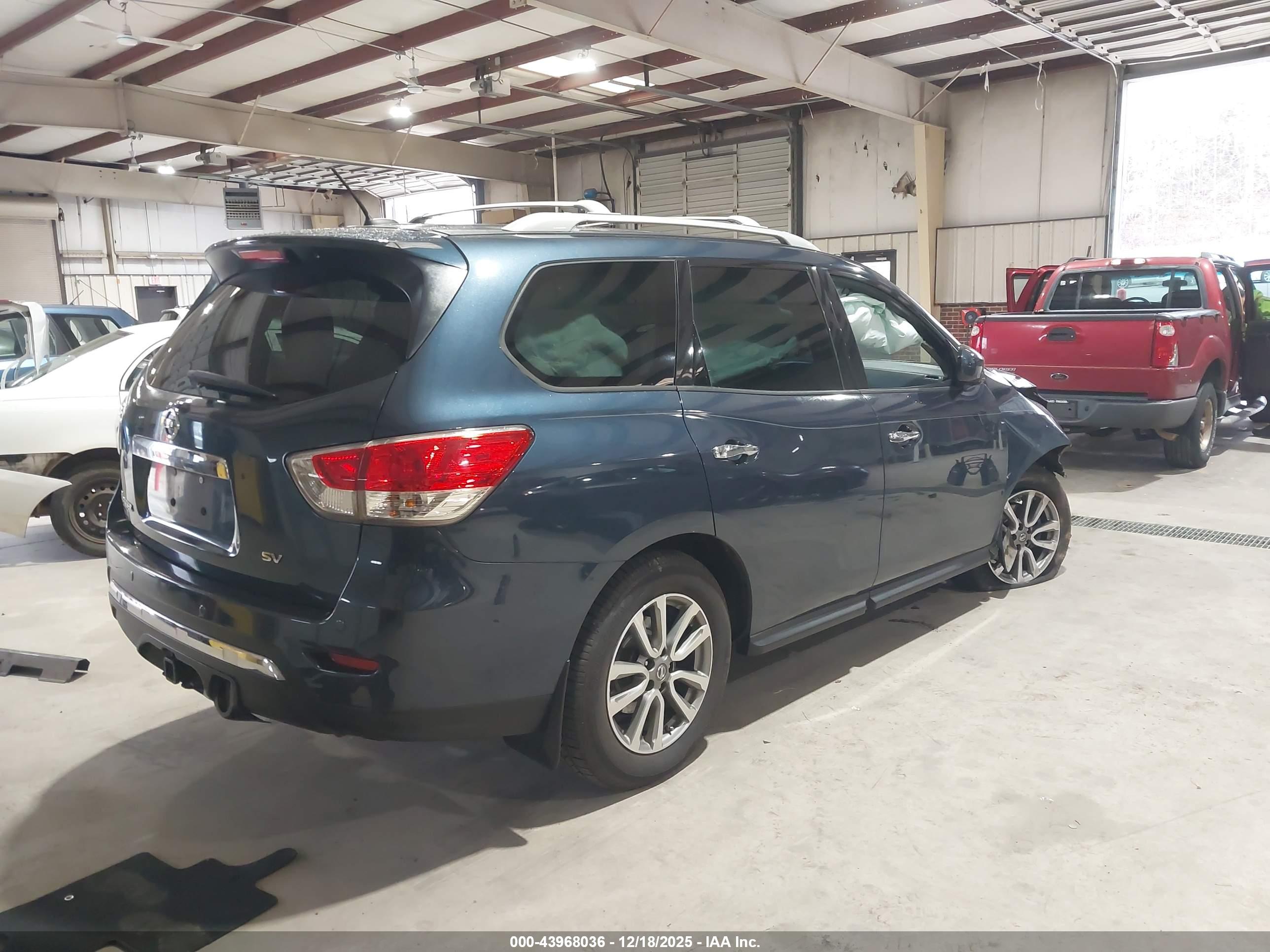 NISSAN PATHFINDER image 4