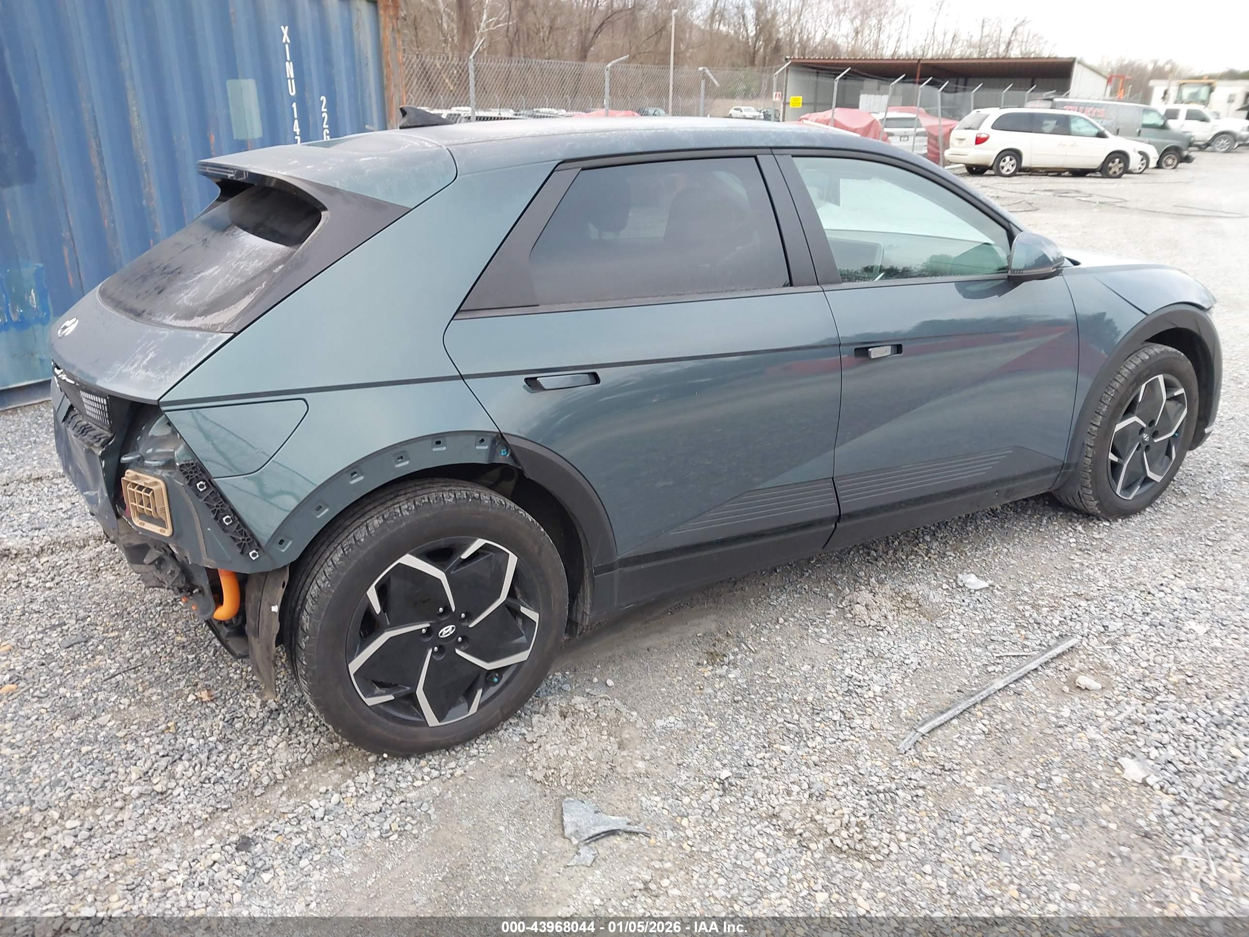 HYUNDAI IONIQ image 4