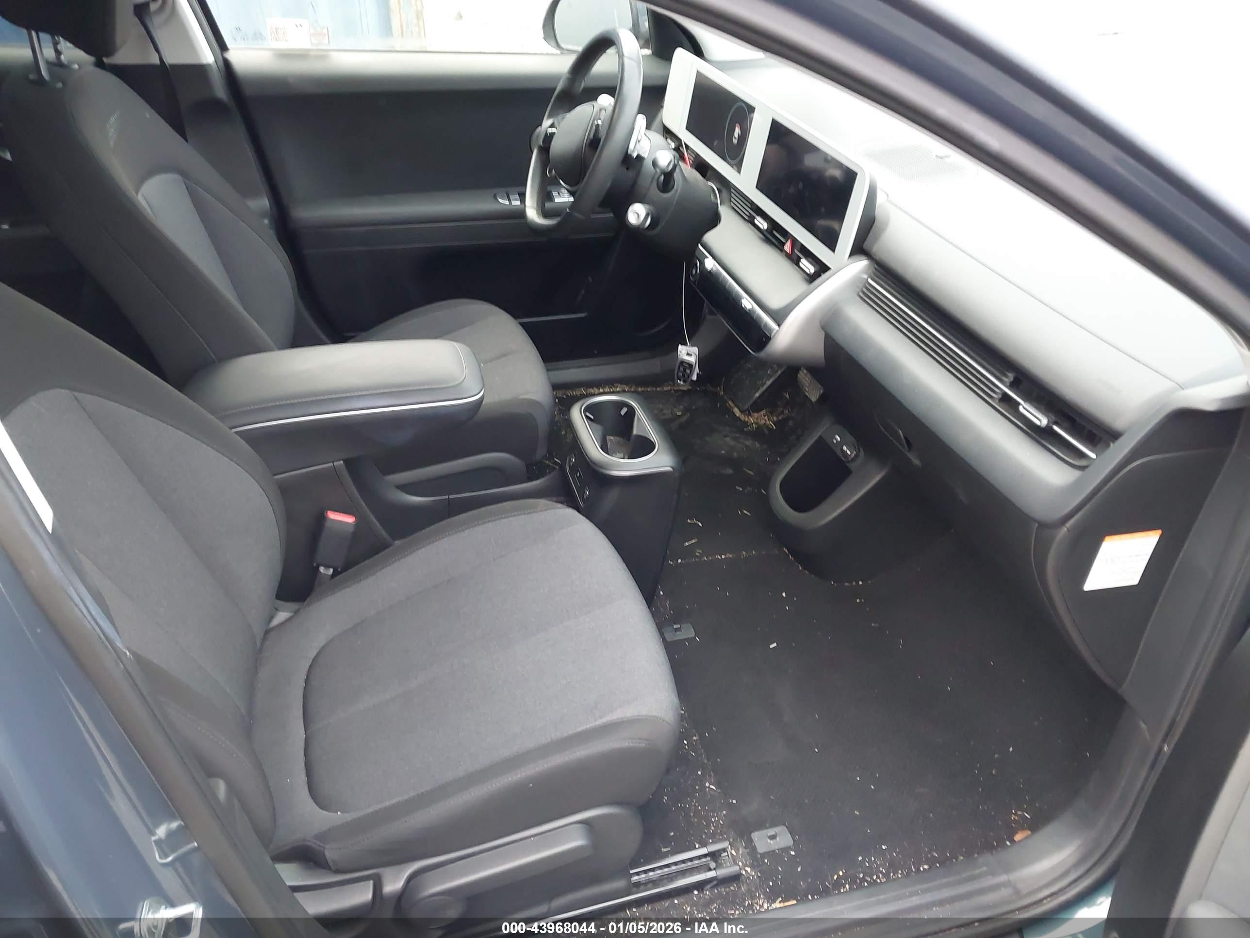 HYUNDAI IONIQ image 5