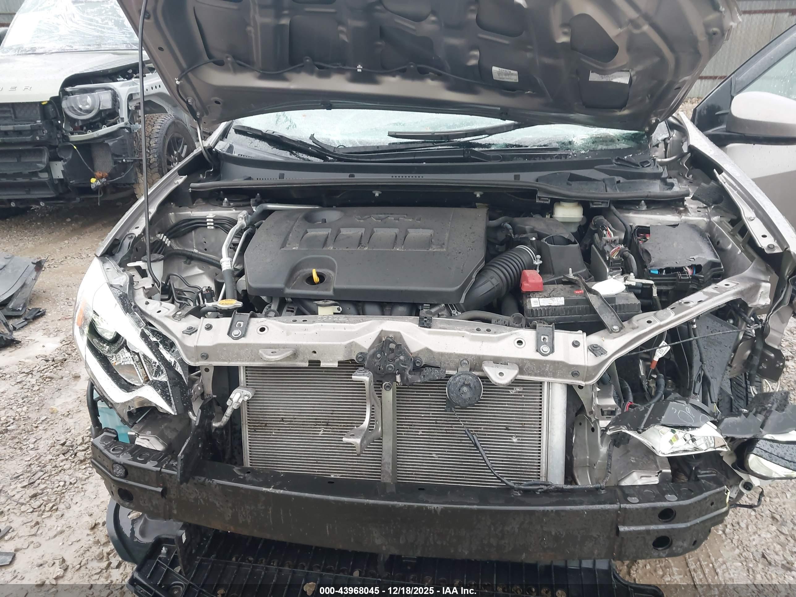 TOYOTA COROLLA image 10