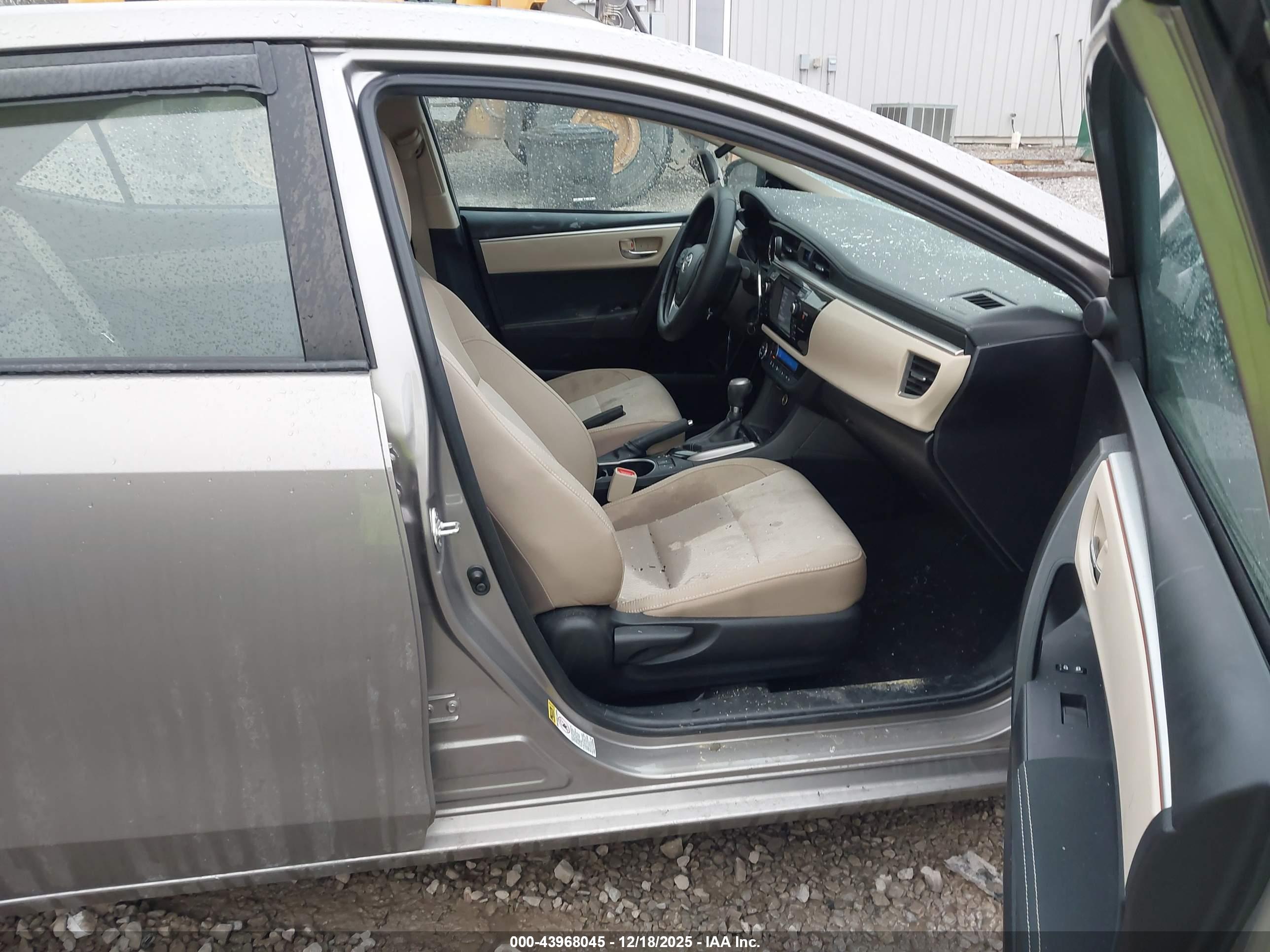 TOYOTA COROLLA image 5