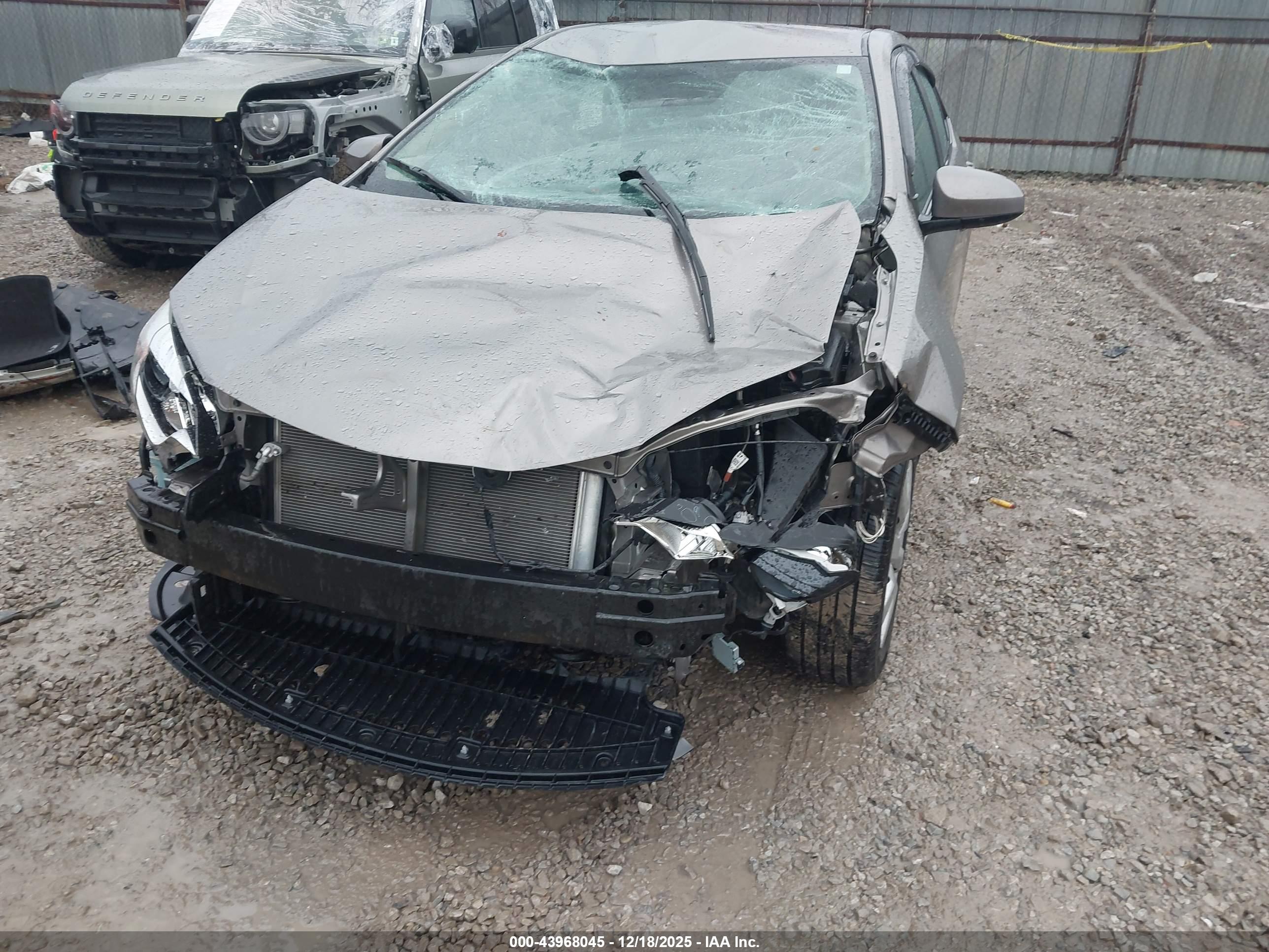 TOYOTA COROLLA image 6