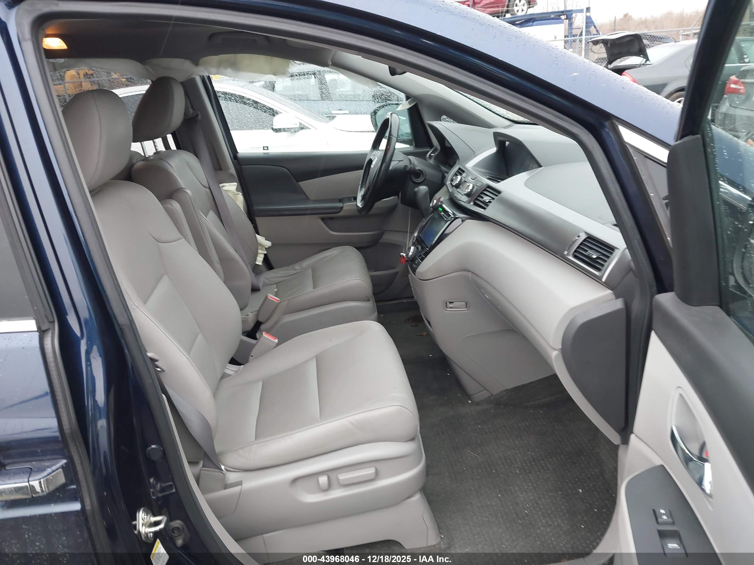 HONDA ODYSSEY image 5