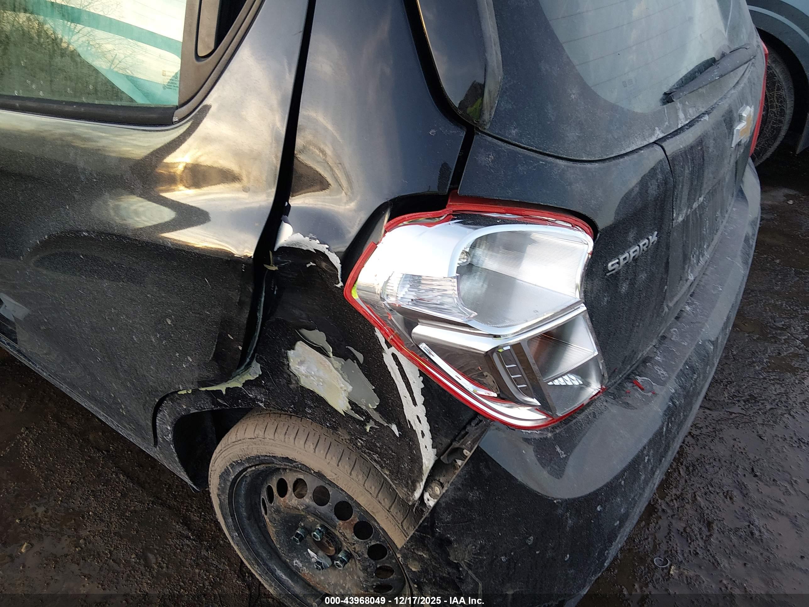 CHEVROLET SPARK image 6