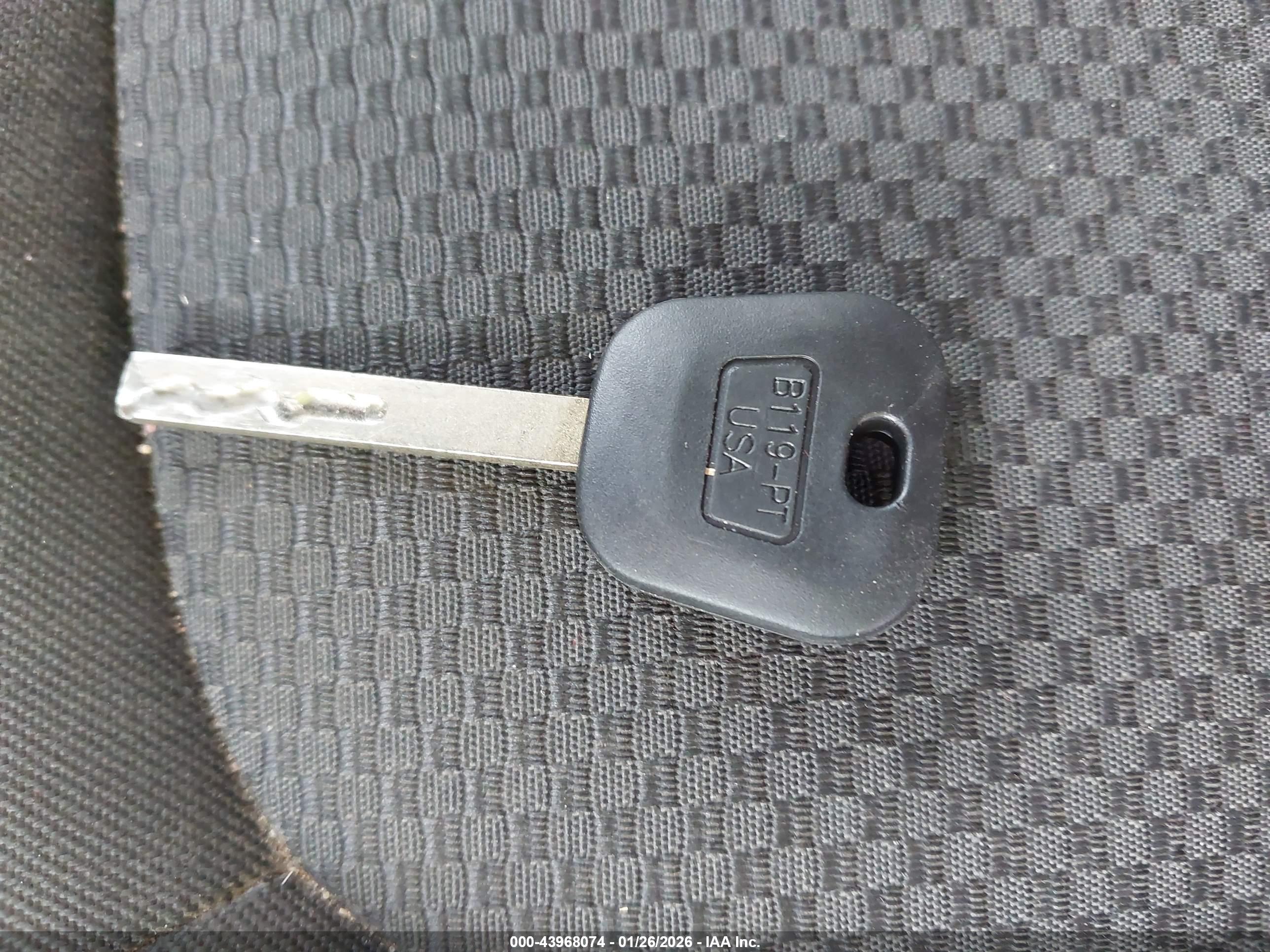 CHEVROLET COLORADO image 11