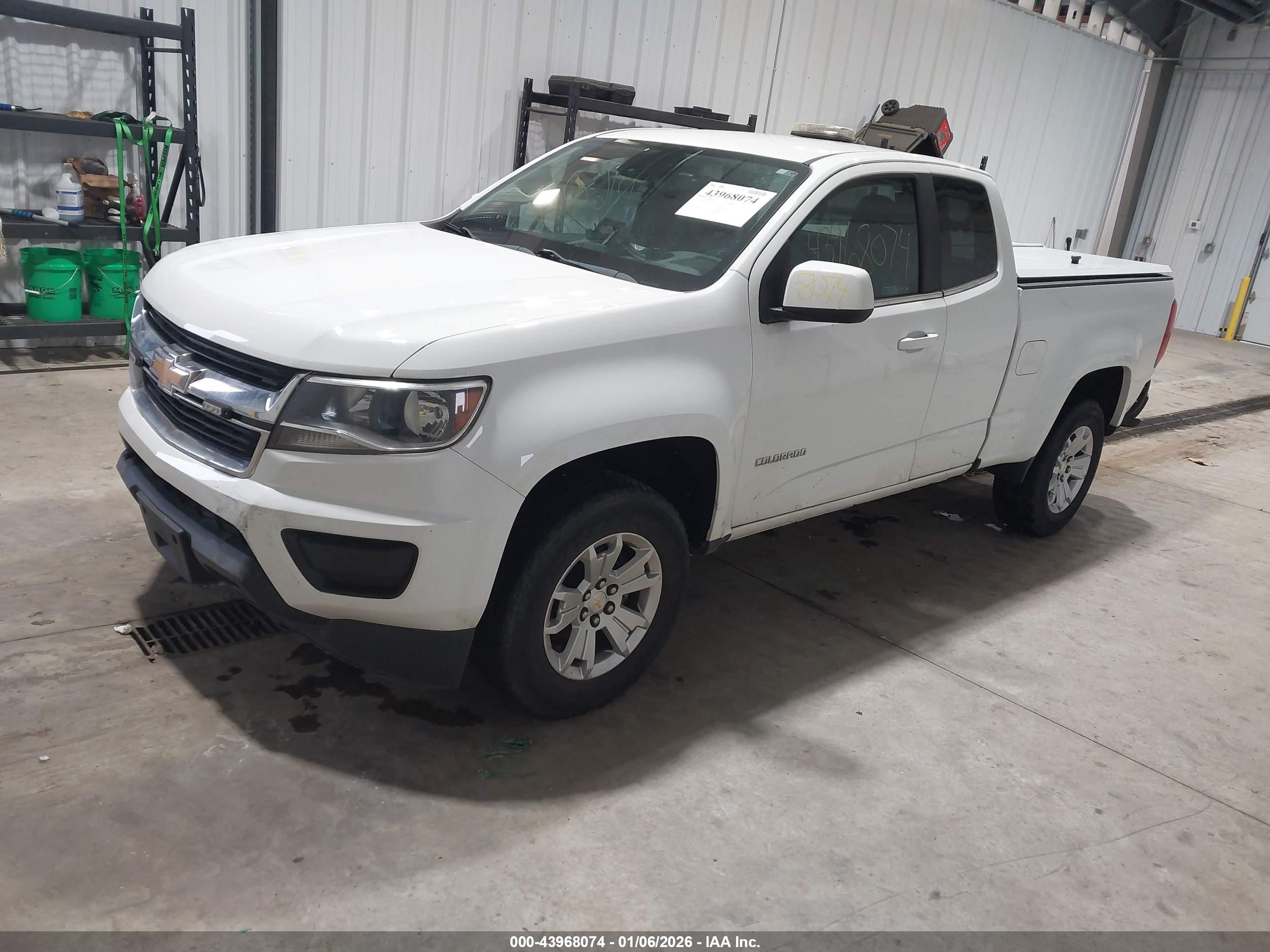 CHEVROLET COLORADO image 2