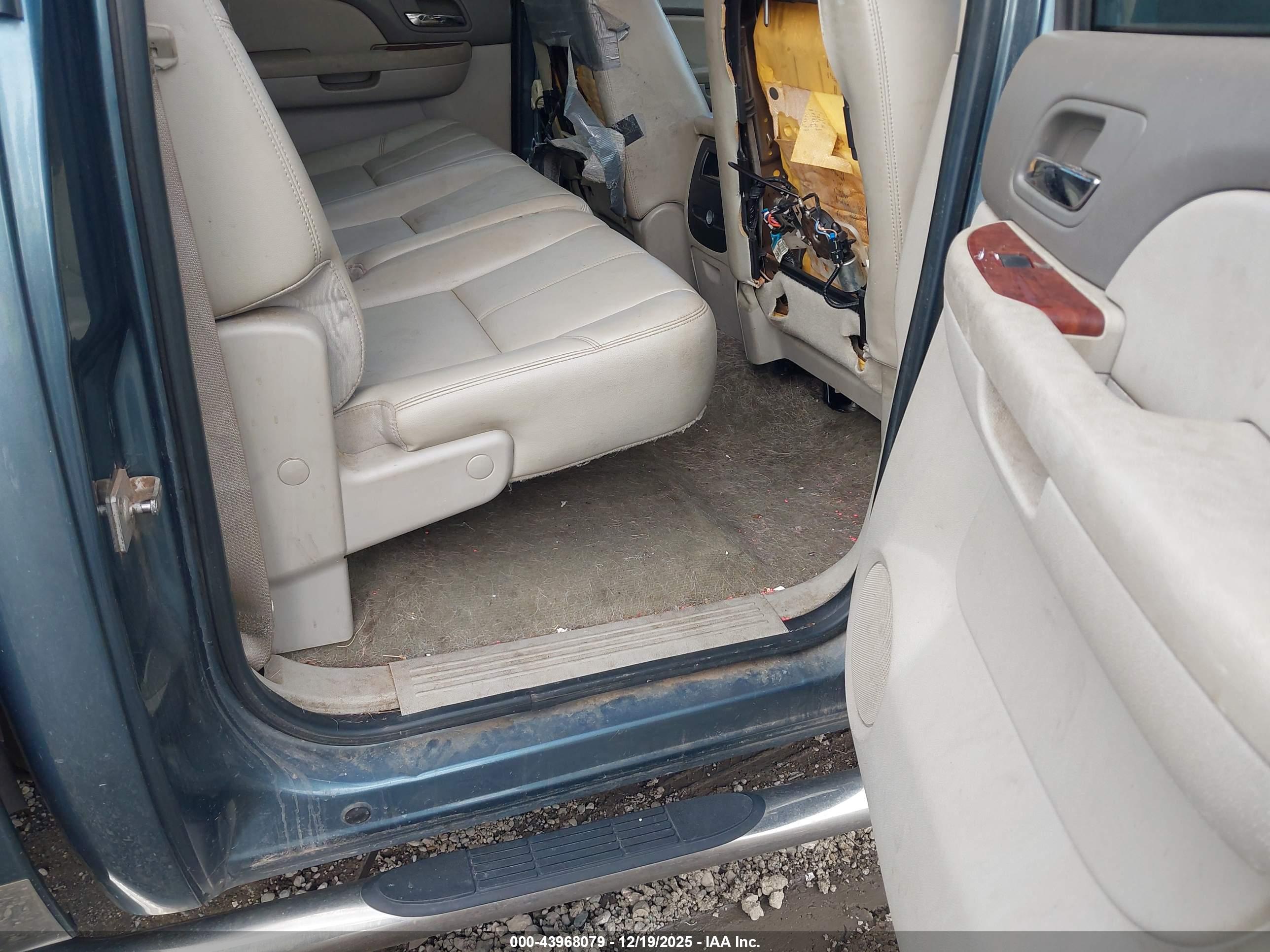 GMC SIERRA image 8