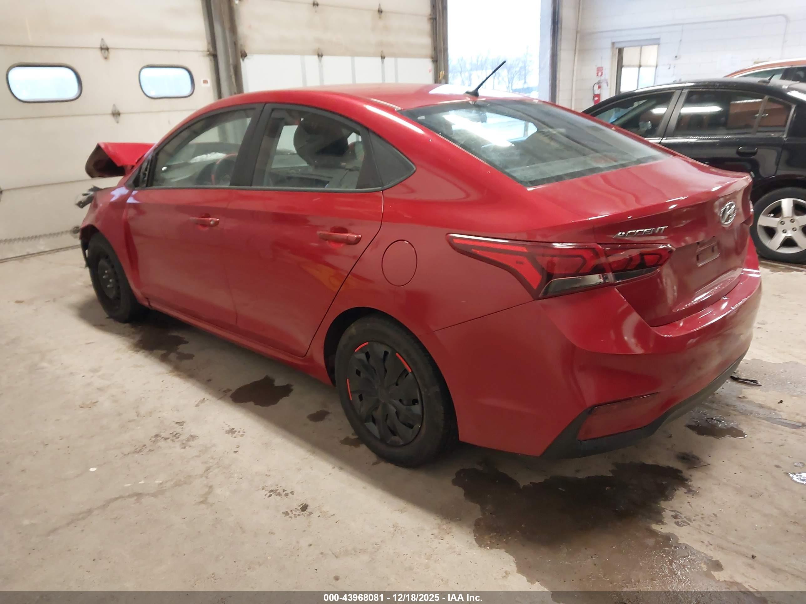 HYUNDAI ACCENT image 3
