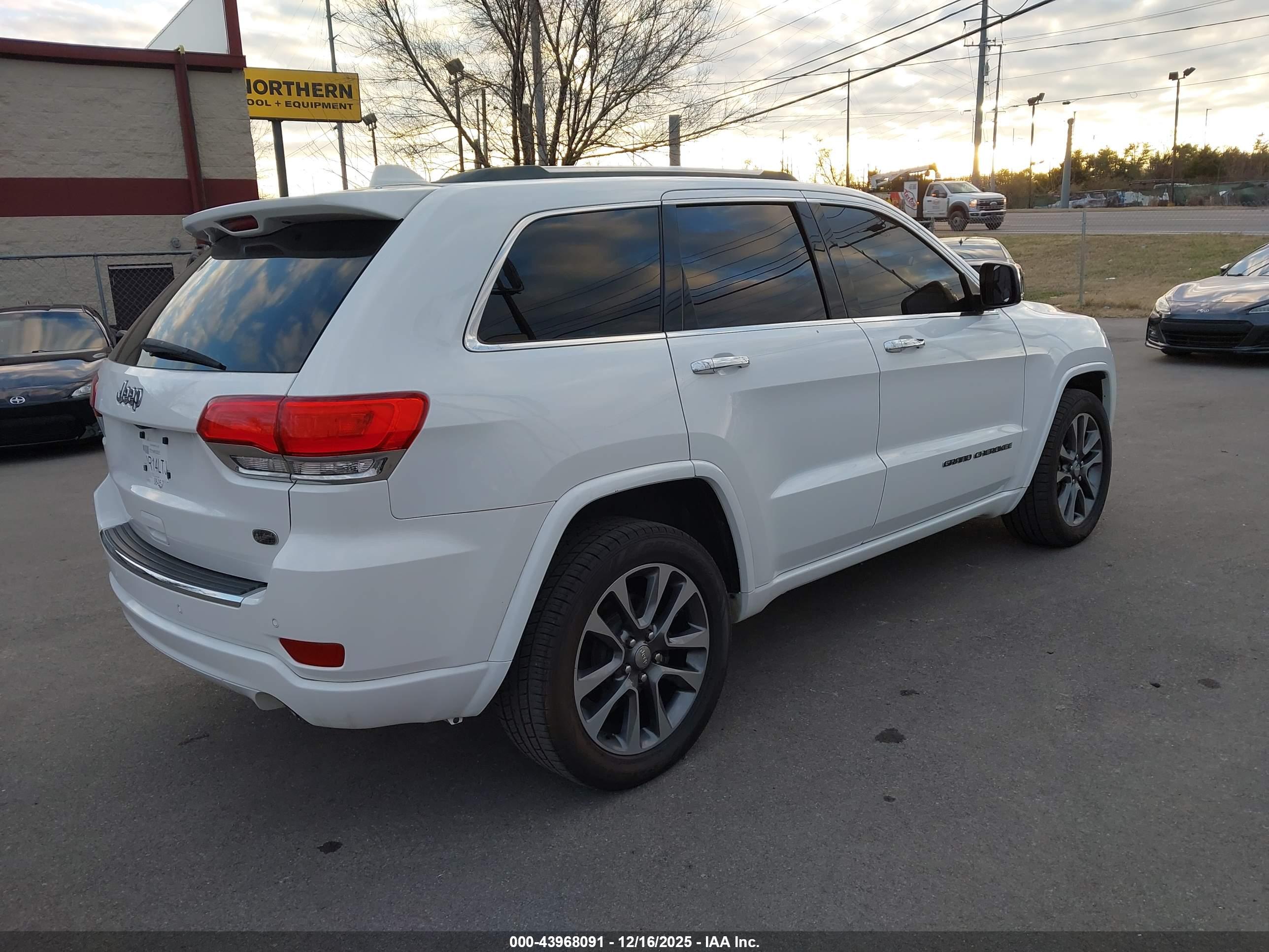JEEP GRAND image 4