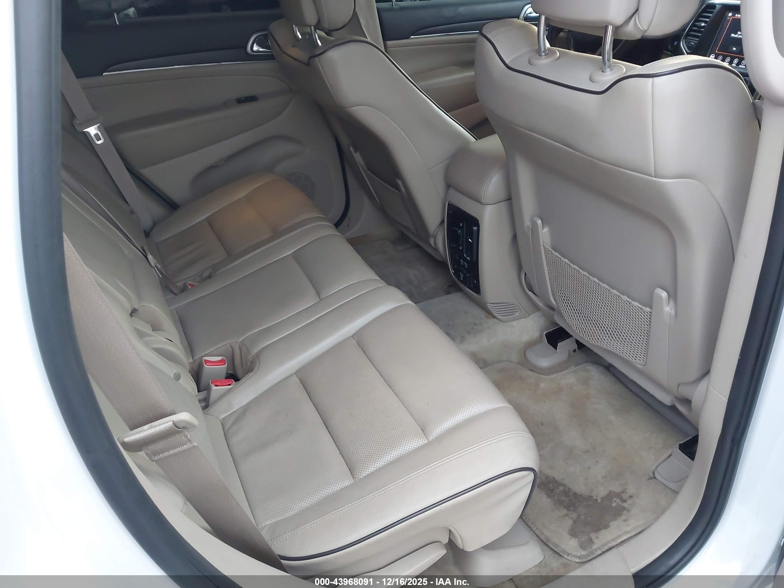 JEEP GRAND image 8