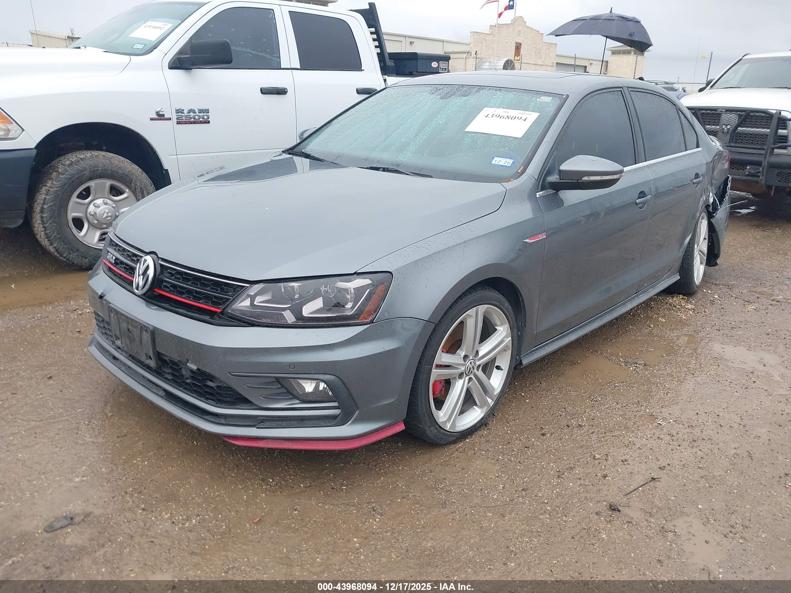 VOLKSWAGEN JETTA image 2