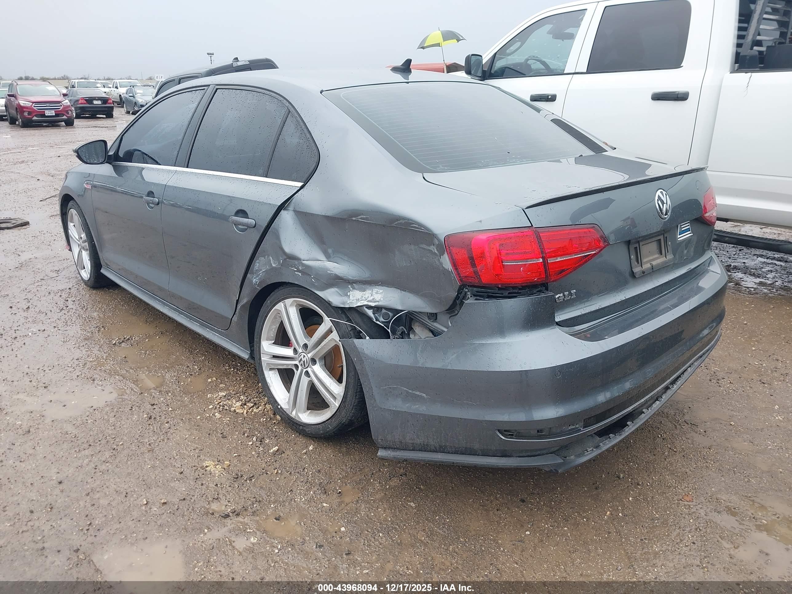 VOLKSWAGEN JETTA image 3